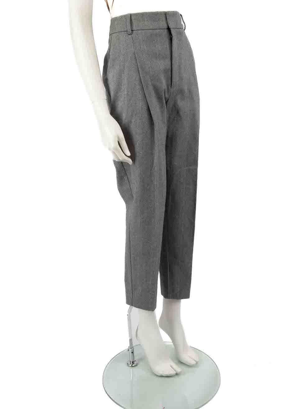CONDITION is Very good. Hardly any visible wear to trousers is evident on this used Anine Bing designer resale item.
 
 Details
 Grey
 Cotton
 Trousers
 Herringbone pattern
 Tapered fit
 High rise
 
 
 Made in Turkey
 
 Composition
 84% Cotton, 8%