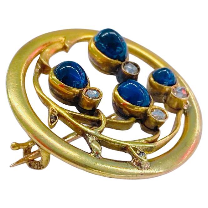 Anique Sapphire Russian Gold Brooch In Good Condition For Sale In Cairo, EG