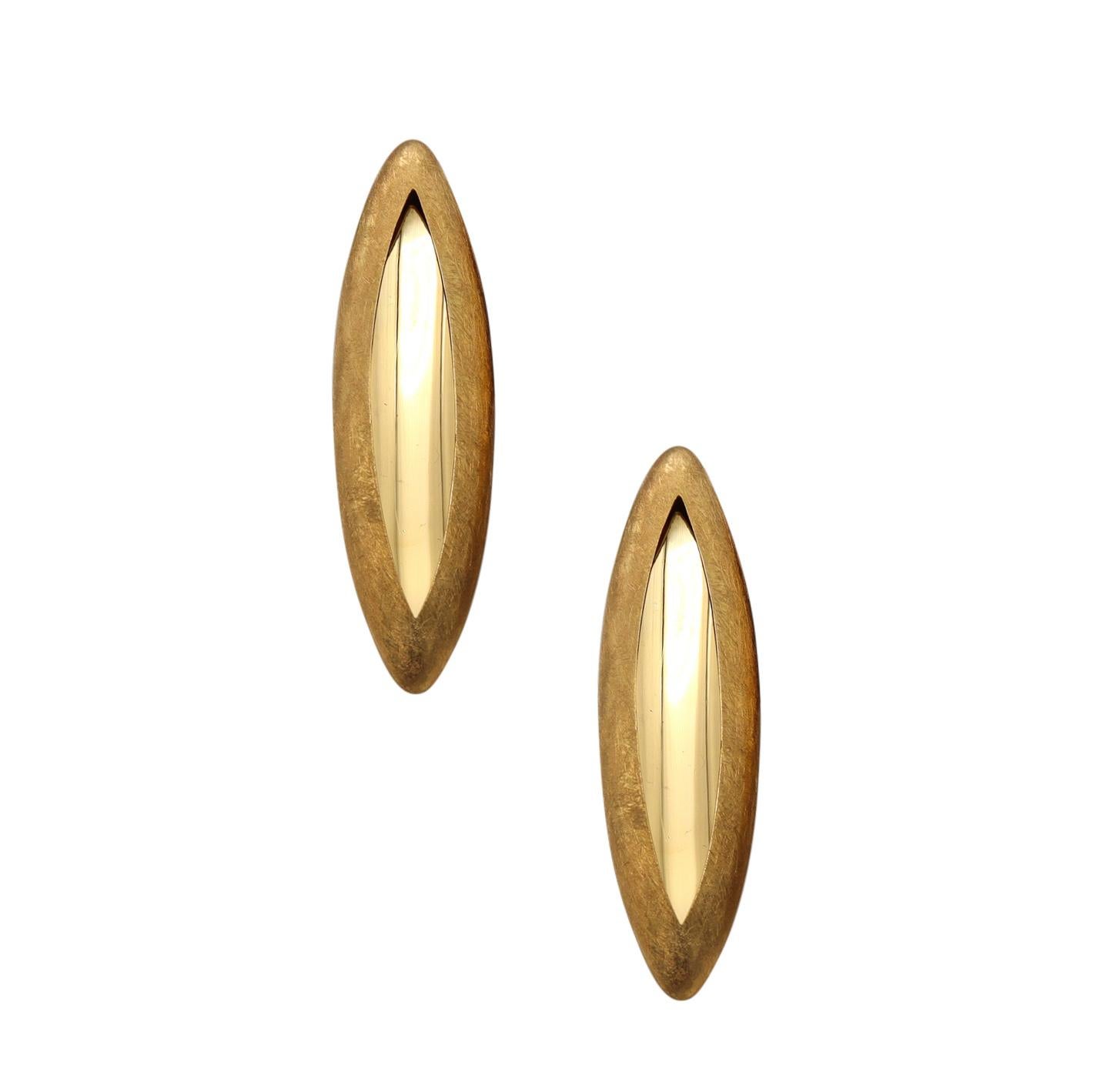 Anish Kapoor 2010 London Rare Pair of Sculptural Torpedo Earrings in 18Kt Gold For Sale 2
