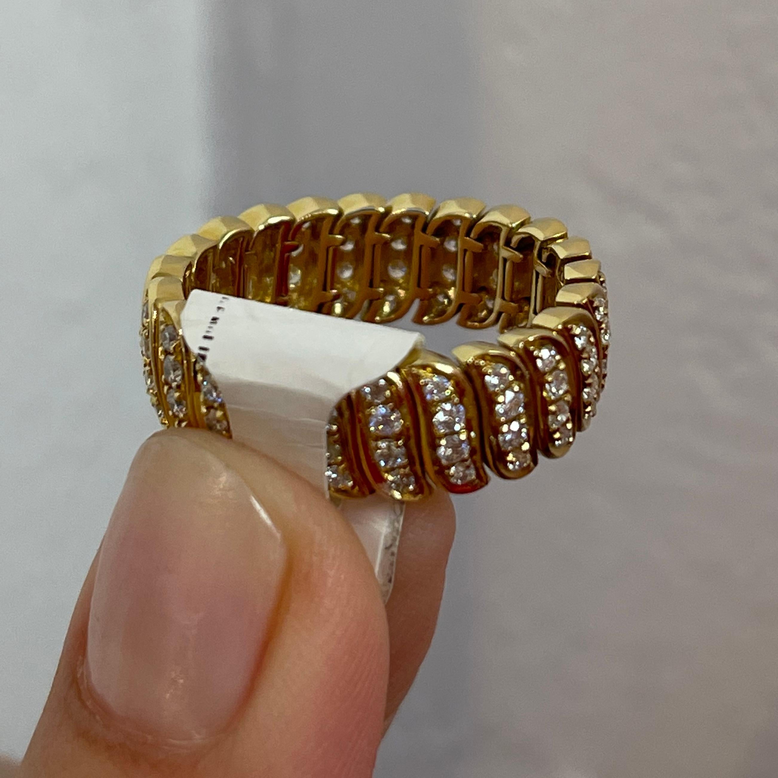 Brilliant Cut Anita Ko 18k Yellow Gold Diamond Zoe Ring For Sale