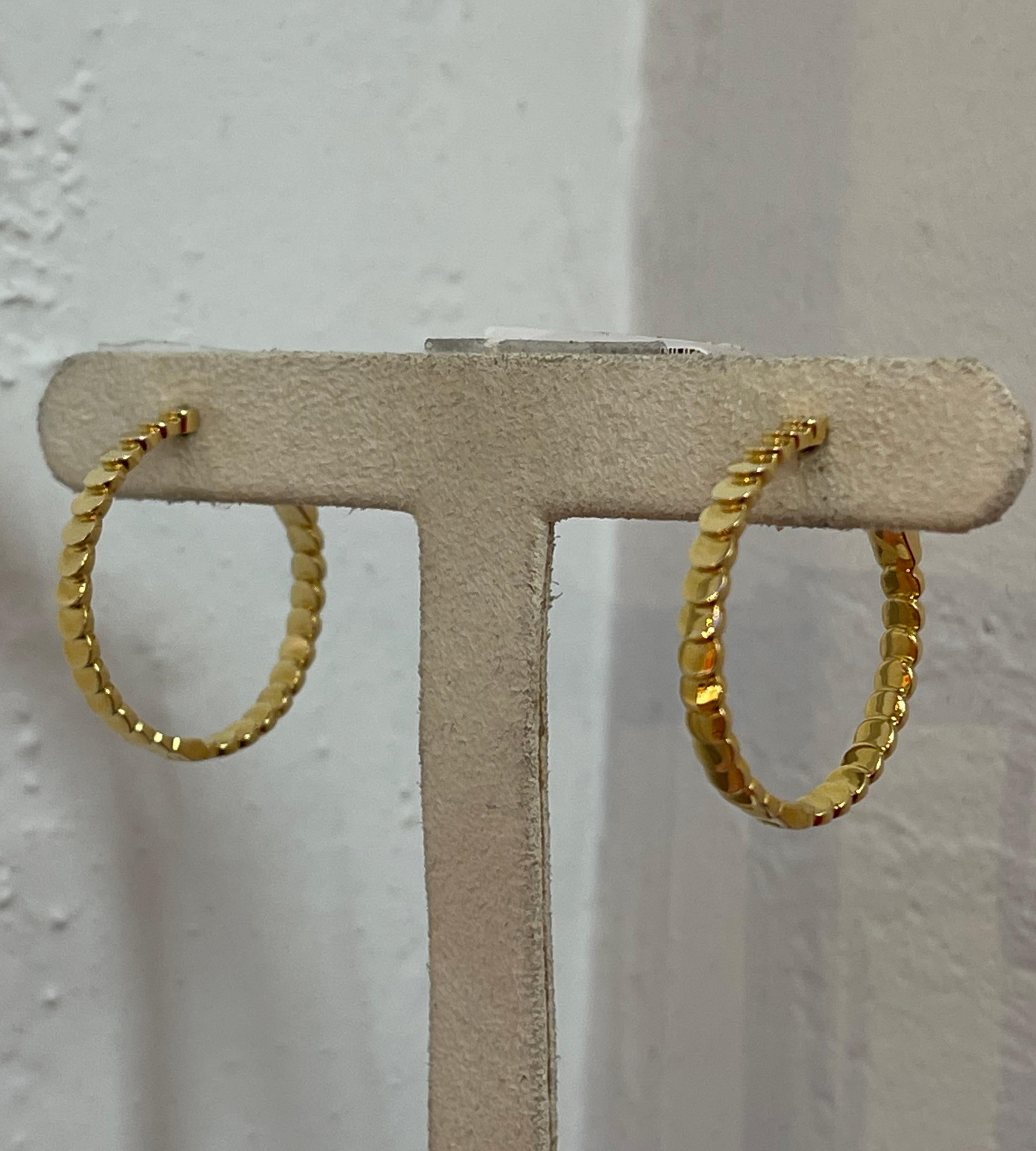 Anita Ko 18k Yellow Gold Luna Hoop Earrings In New Condition In Carmel By The Sea, CA