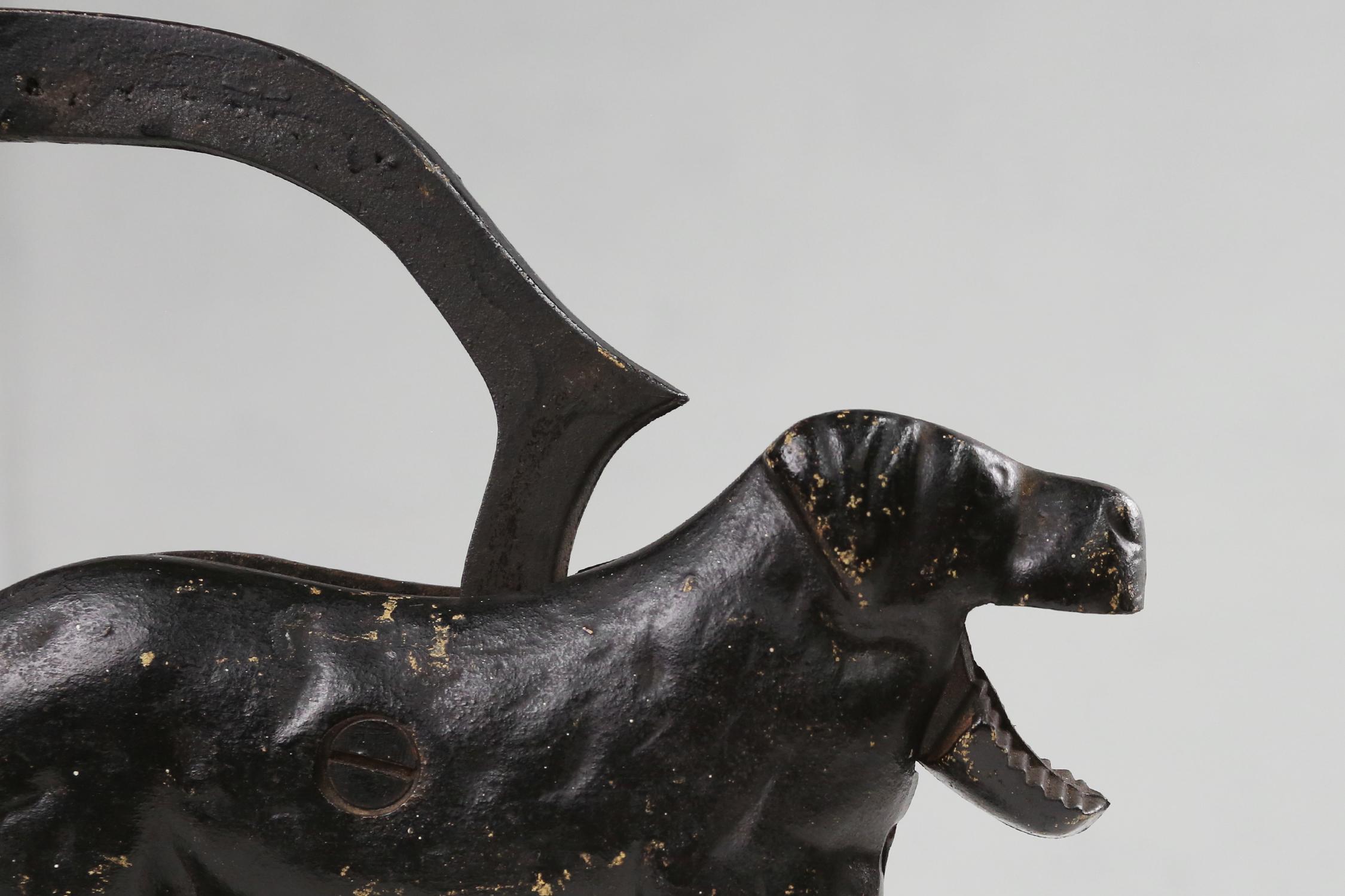 Anitque cast iron dog Nutcracker Ca.1900 For Sale 1