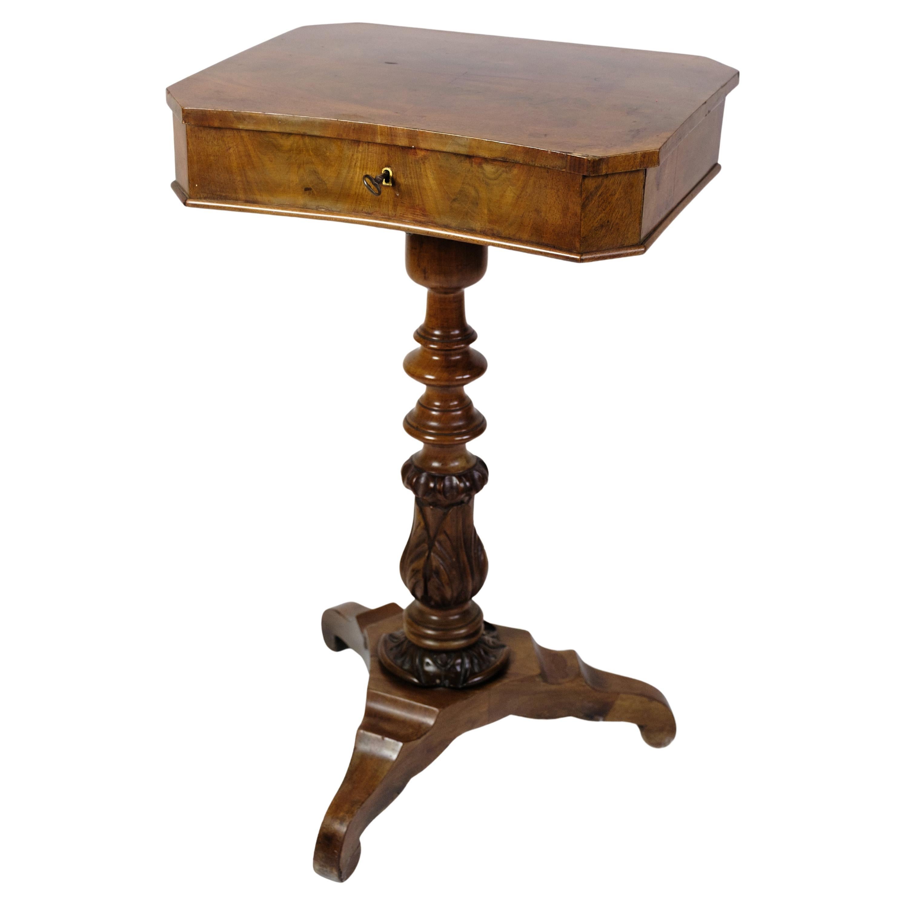 Table à coudre sur colonne en acajou des années 1890