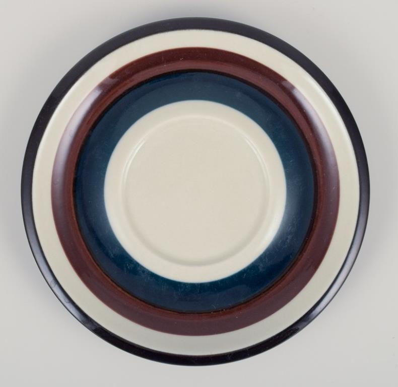 Anja Jaatinen-Winquist for Arabia. Set of five ”Kaira” teacups and saucers In Excellent Condition For Sale In København, Copenhagen