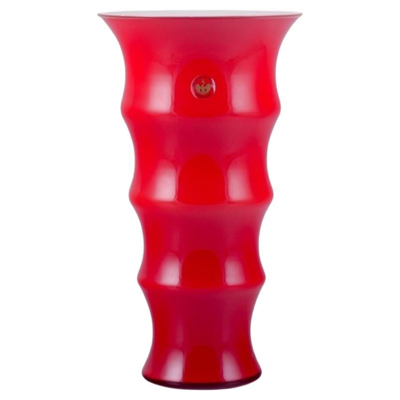 Anja Kjær for Holmegaard. Large art glass vase in red glass. Late 20th C. For Sale