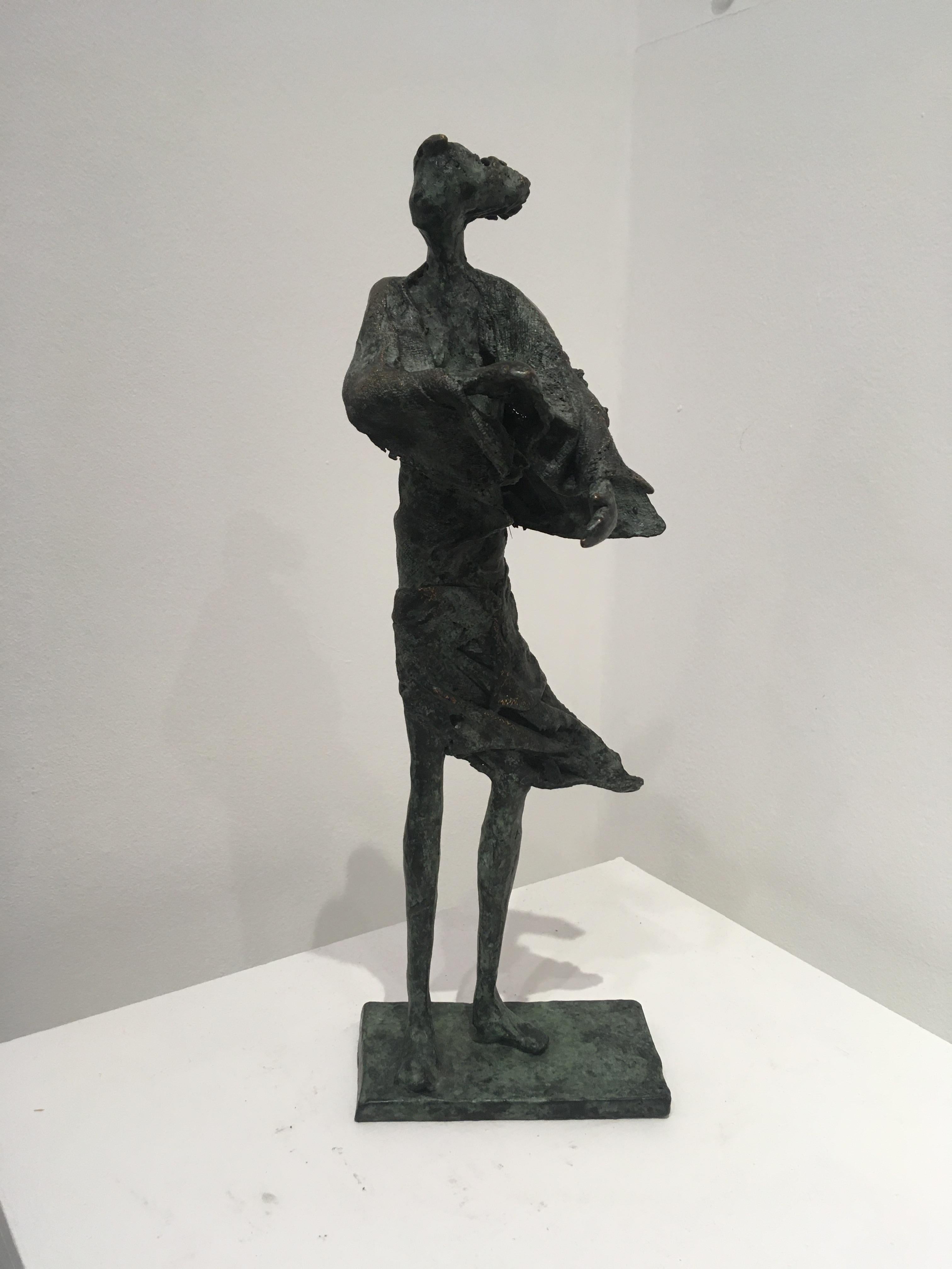 In de wind - contemporary standing female figure wind unique bronze sculpture  - Sculpture by Anke Birnie