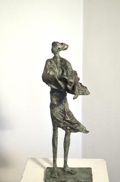 In de wind - contemporary standing female figure wind unique bronze sculpture 