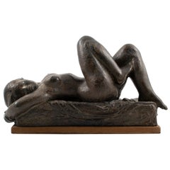 Sculpture en bronze d'Anker Hoffmann représentant une femme nue allongée, Danemark, 1945