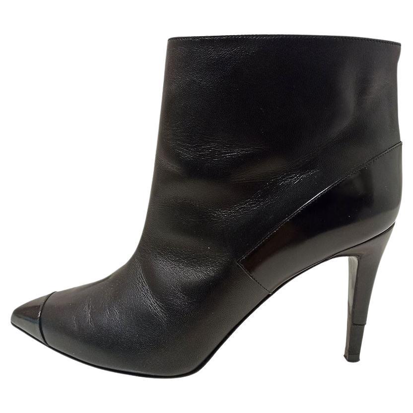 Louis Vuitton Women's 37 Black Leather Call Back Ankle Bootie 6LVJ0106 For  Sale at 1stDibs