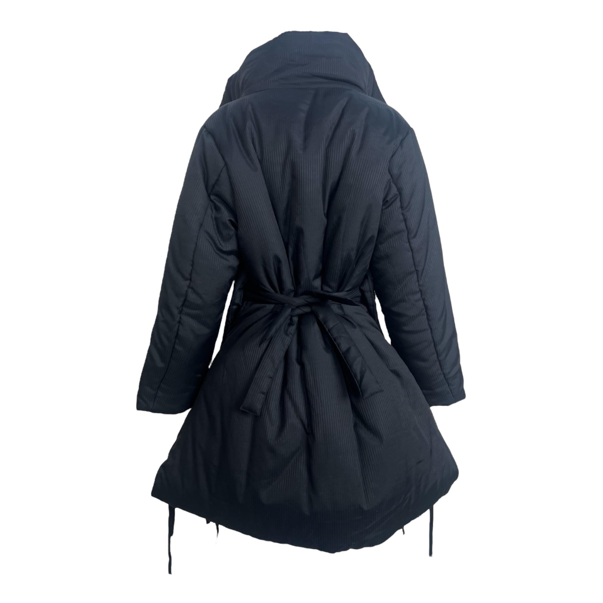 da uomo o donna Ann Demeulemeester 1990's Black Cotton Avant Garde Down Jacket in vendita