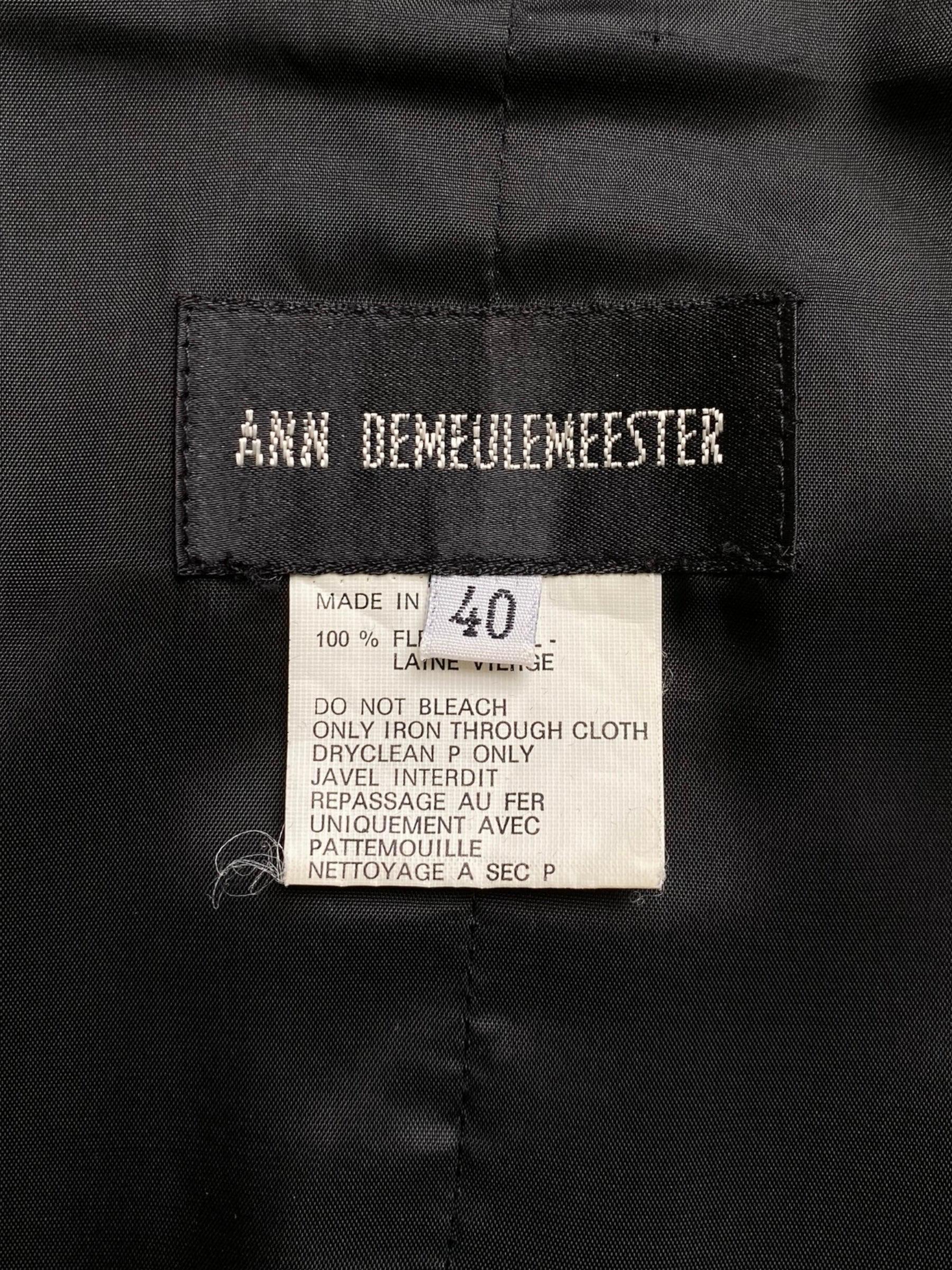 ANN DEMEULEMEESTER 1990s BLACK WOOL TIE CLOSURE WAISTCOAT For Sale 4