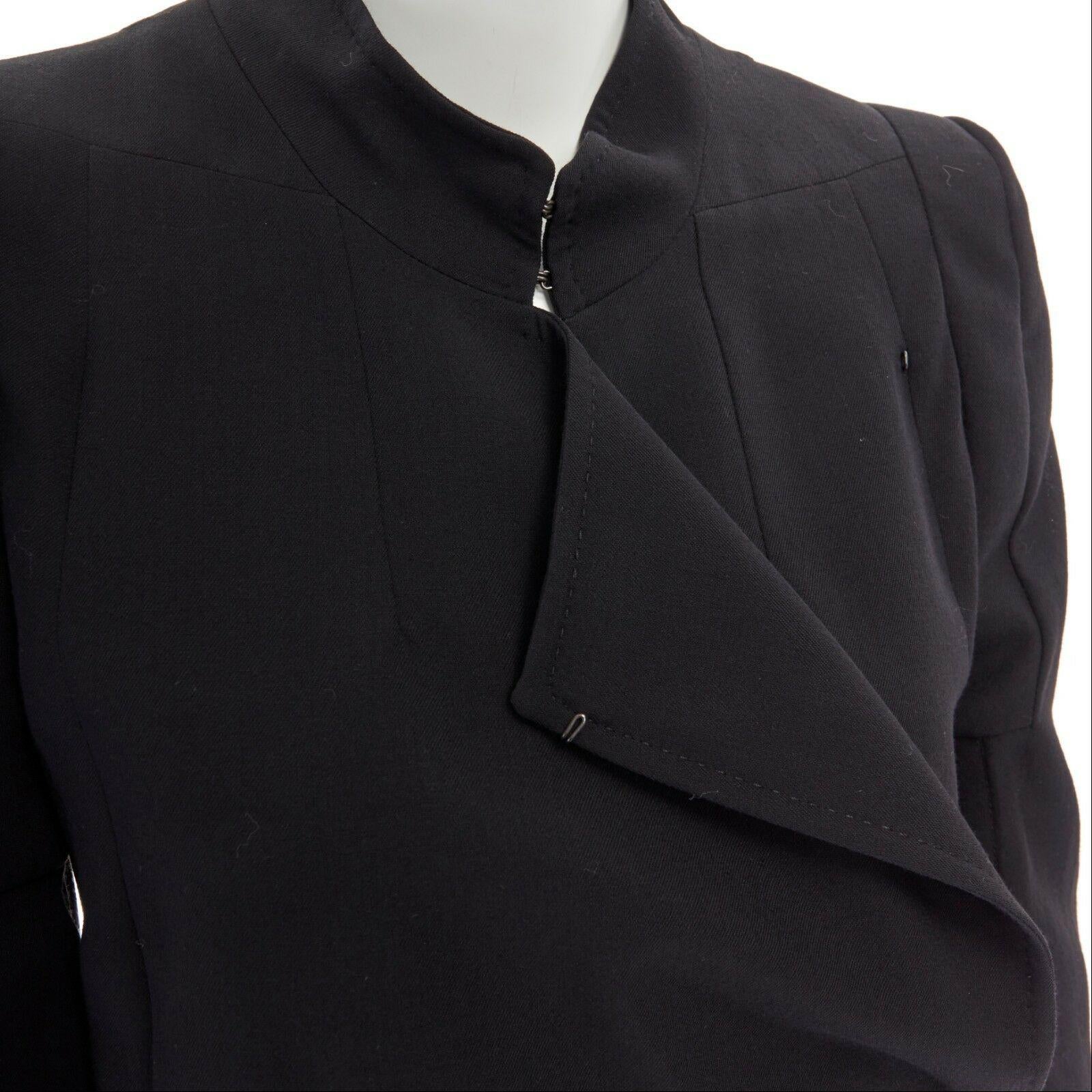 ANN DEMEULEMEESTER black draped front classic wool blazer jacket FR36 US2 UK8 S

ANN DEMEULEMEESTER
VIRGIN WOOL, RAYON, POLYESTER, VISCOSE . BLACK . MULTI-WAY TO WEAR WITH VARIOUS HOOK EYE CLOSURE . DRAPED FRONT . HOOK EYE CLOSURE AT COLLAR . PADDED