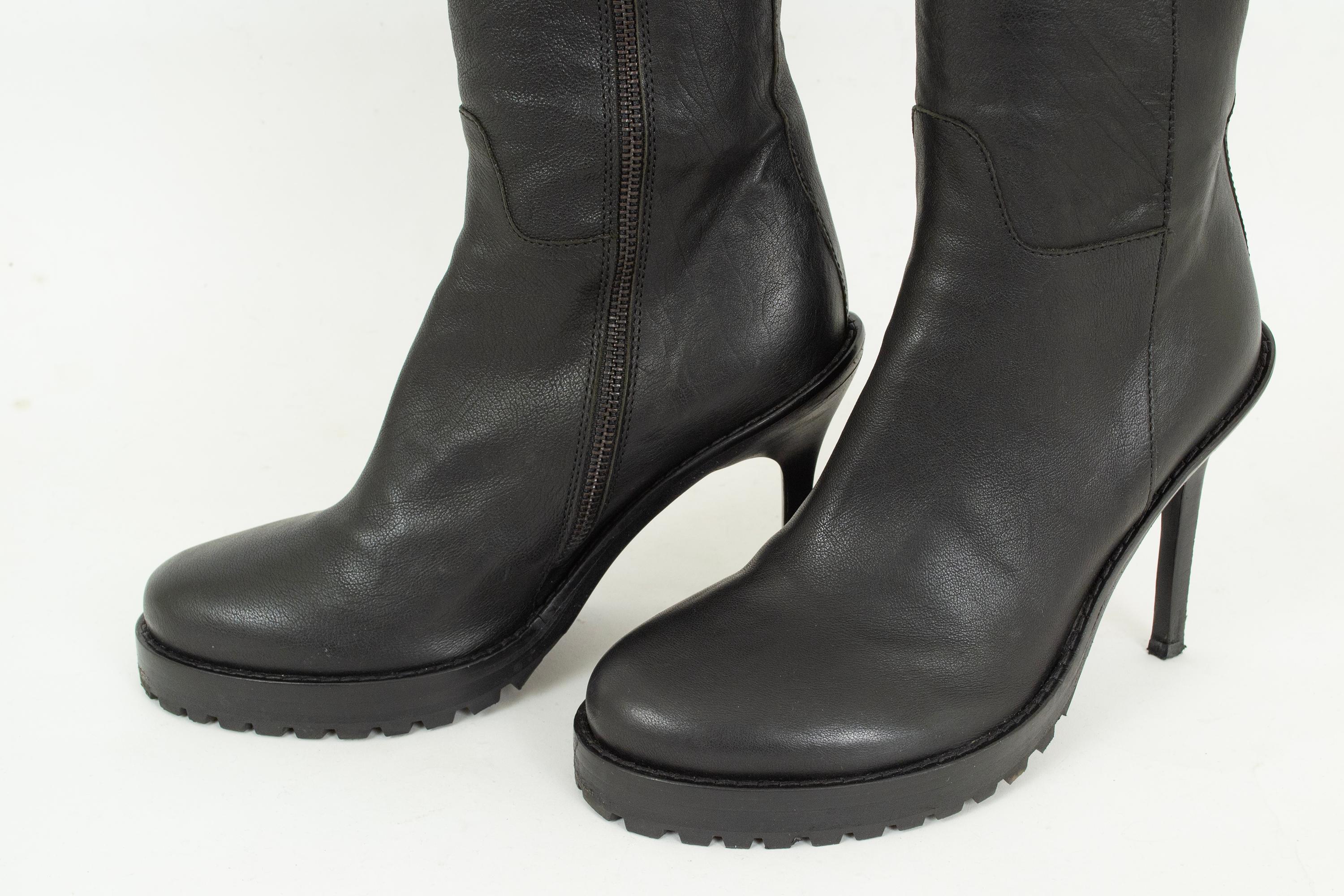 Ann Demeulemeester Bottes à talon aiguille lacé noir avec plateforme à crampons - 37 ½, 2015. en vente 1
