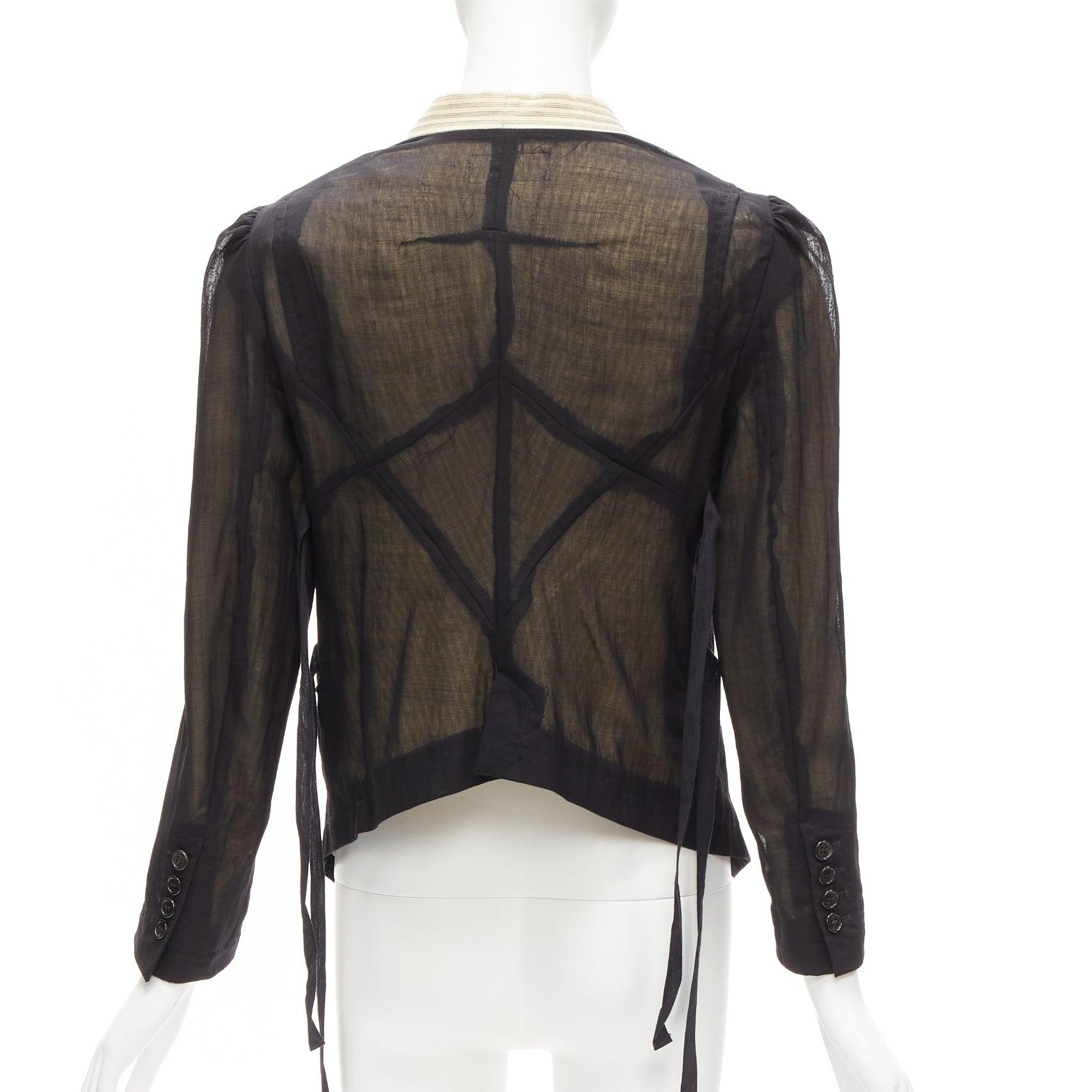 ANN DEMEULEMEESTER black overlay sheer cream topstitched jacket FR36 S
Reference: TGAS/D00722
Brand: Ann Demeulemeester
Designer: Ann Demeulemeester
Material: Virgin Wool, Blend
Color: Black, Cream
Pattern: Striped
Closure: Button
Lining: Cream
