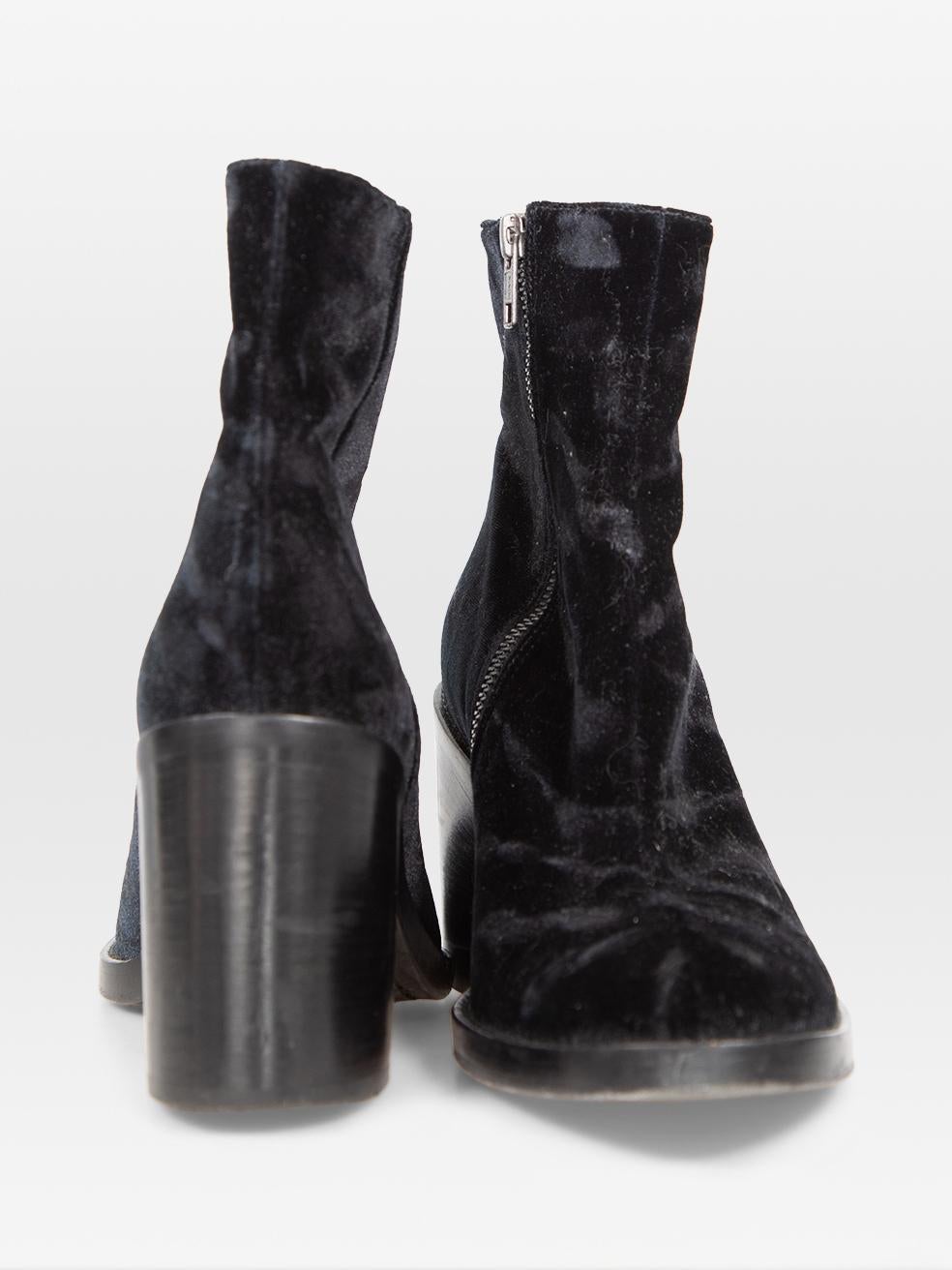 Noir Ann Demeulemeester Bottes en velours noir Taille IT 38 en vente