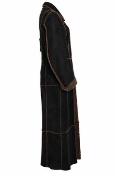 Ann Demeulemeester, abrigo largo de piel de oveja marrón