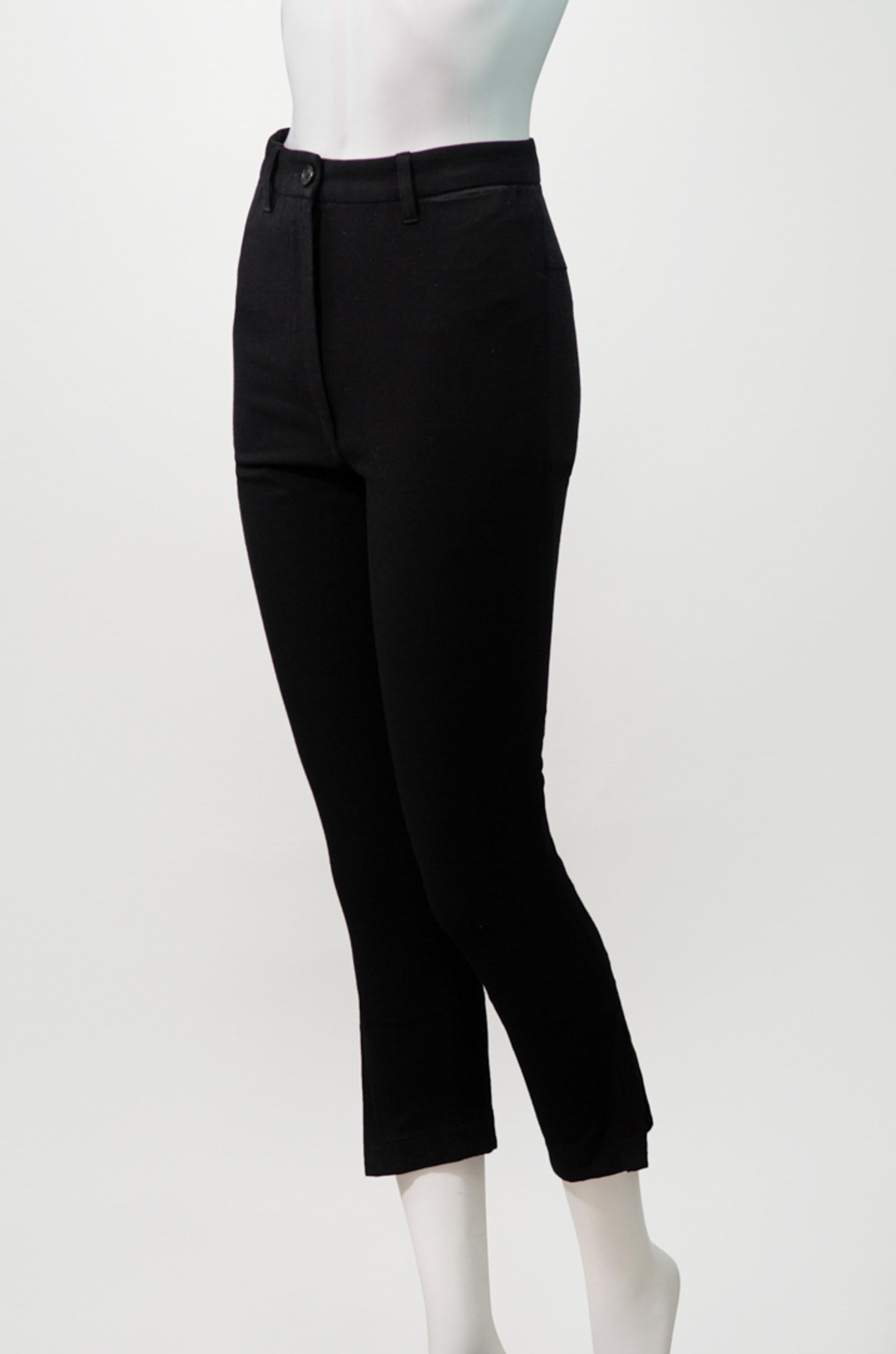 Super chic cigarette style pants by Belgian designer Ann Demeulemeester.

These gorgeous cotton blend slim feature a flattering high waist. Very fitted, the fabric has a slight stretch while still being firm and holding you in, they close with a