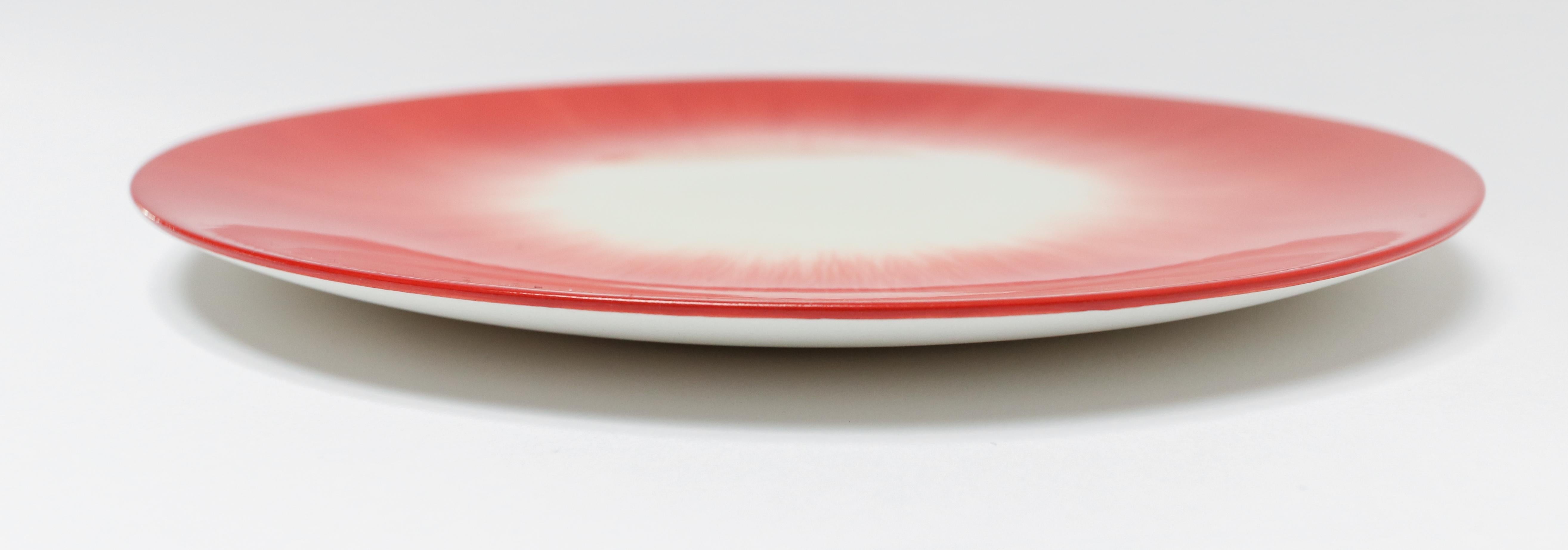 Ann Demeulemeester for Serax Dé Dessert Plate in Off White / Red In New Condition In Los Angeles, CA