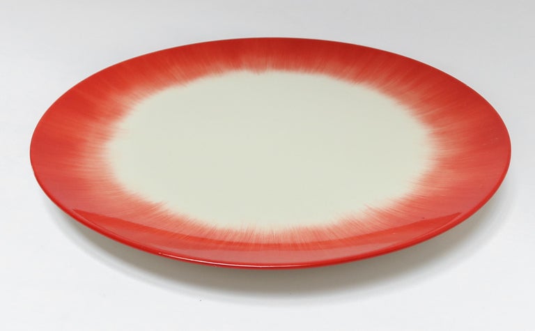 Porcelain Ann Demeulemeester for Serax Dé Dinner Plate / Charger in Off White / Red For Sale