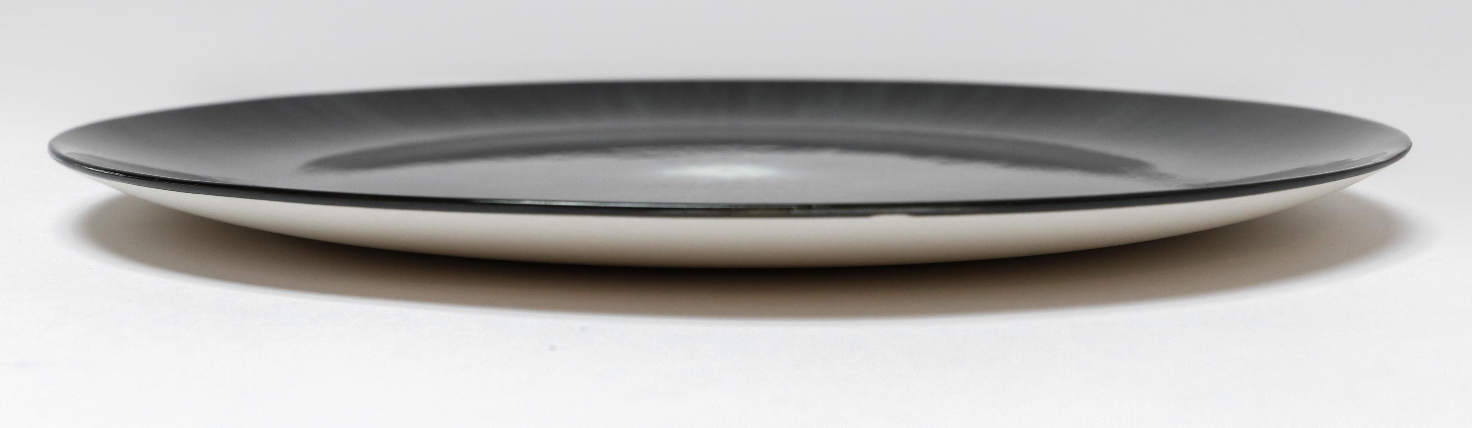 Ann Demeulemeester for Serax Dé Dinner Plate in Black / Off White In New Condition In Los Angeles, CA