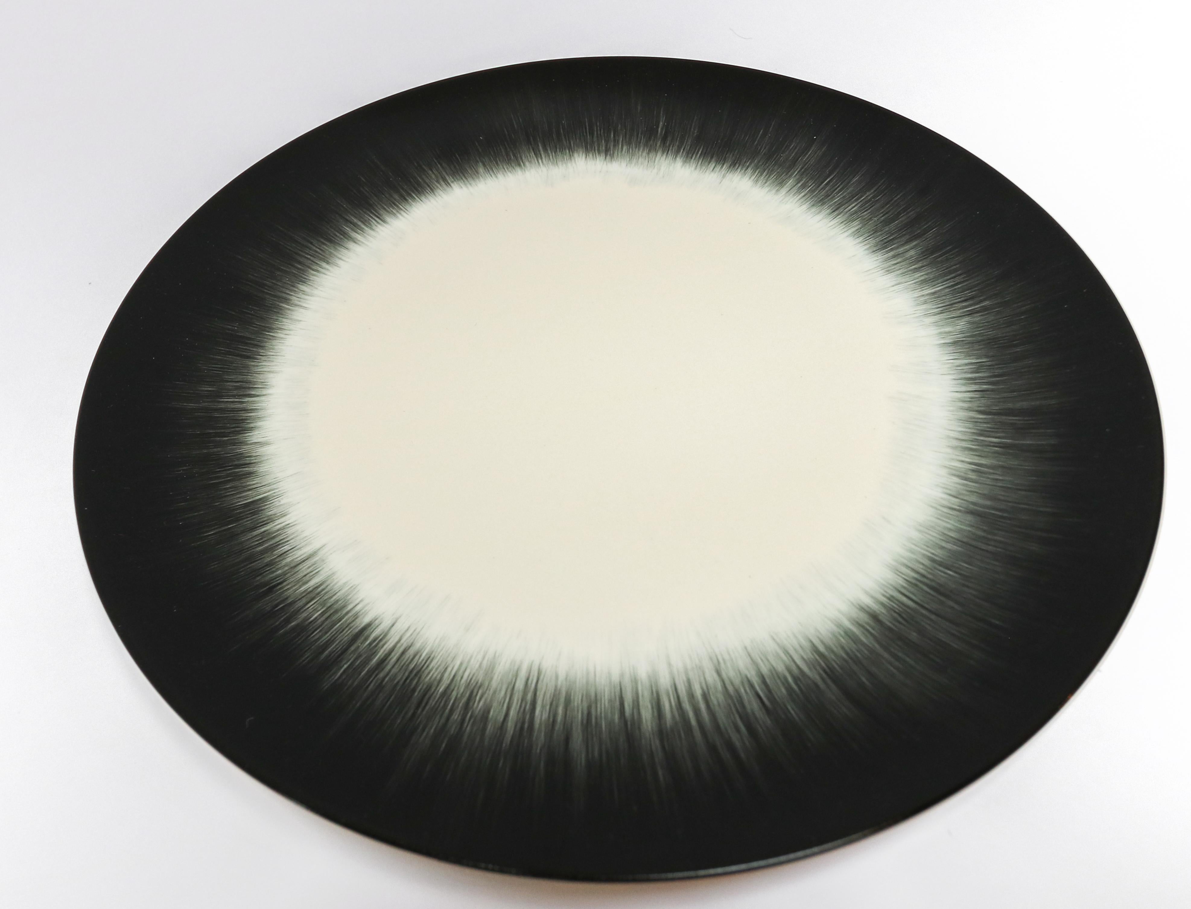 Belgian Ann Demeulemeester for Serax Dé Dinner Plate in off White / Black