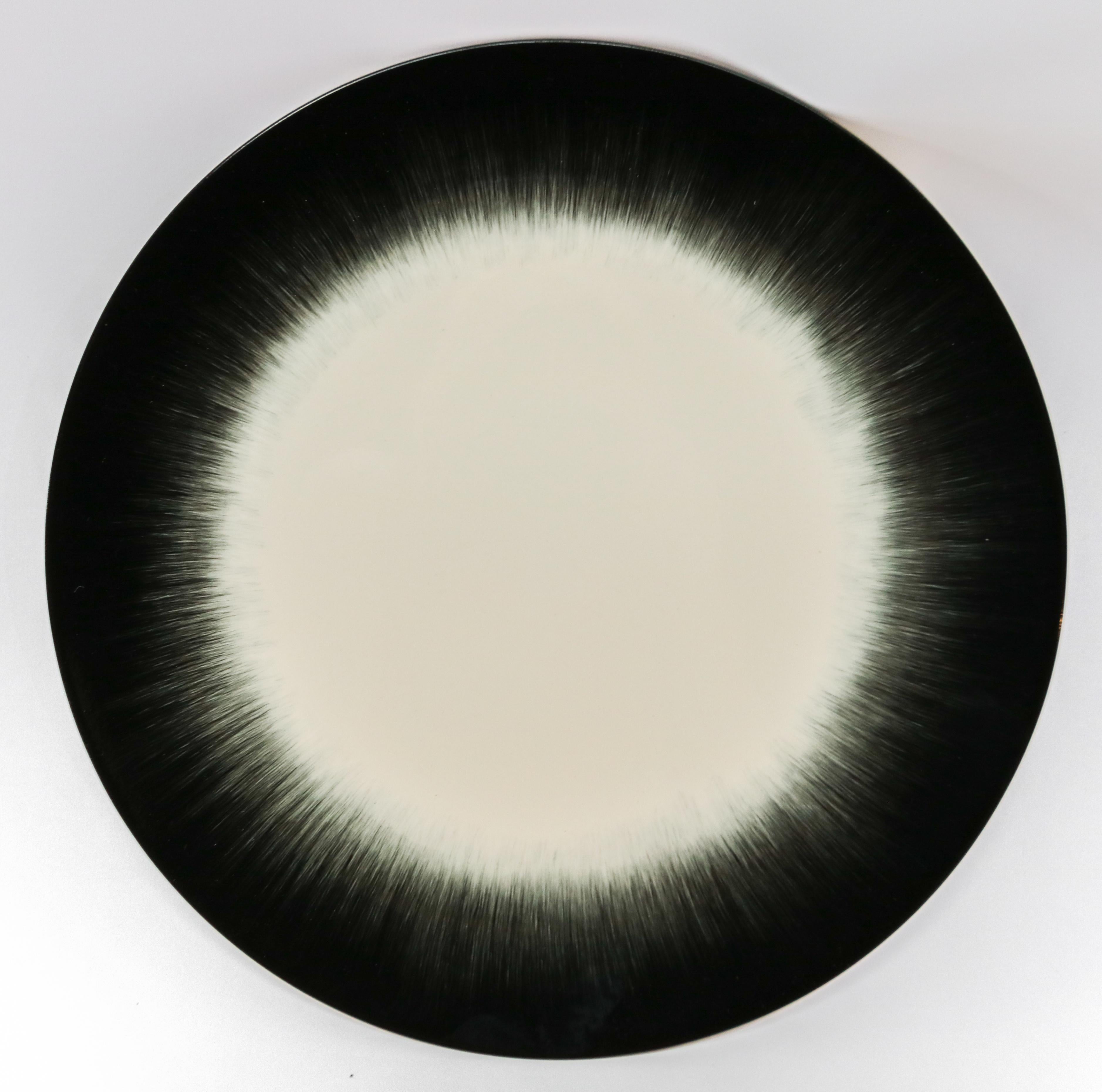 Ann Demeulemeester for Serax Dé Dinner Plate in Off White / Black 1