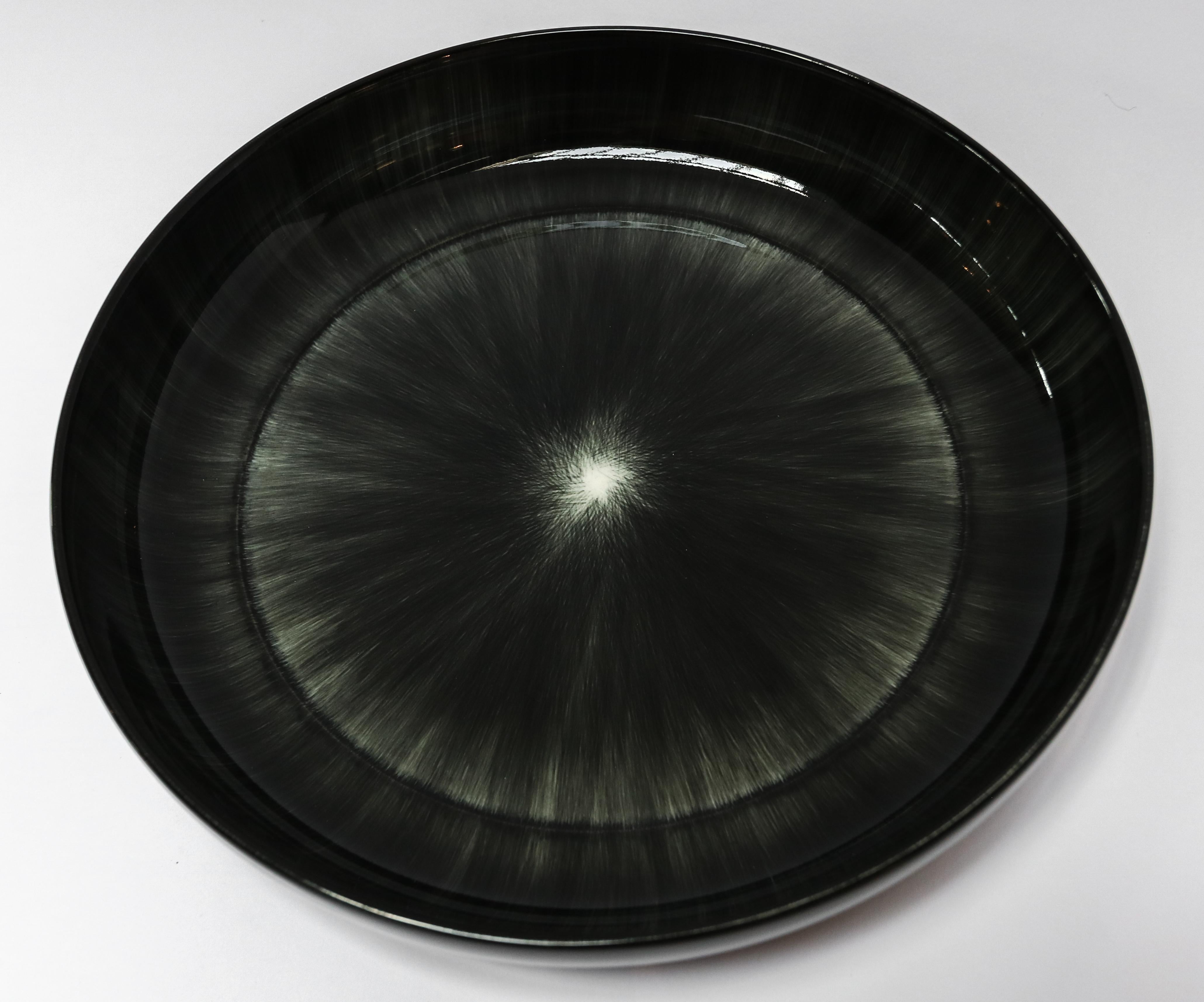 Ann Demeulemeester for Serax Dé Large High Plate / Bowl in Black / off White In New Condition In Los Angeles, CA