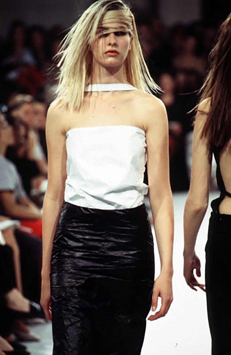Ann Demeulemeester S/S 1996 Schwarzer Polyethylen-Blazer - Seltenes Runway-Stück im Angebot 3