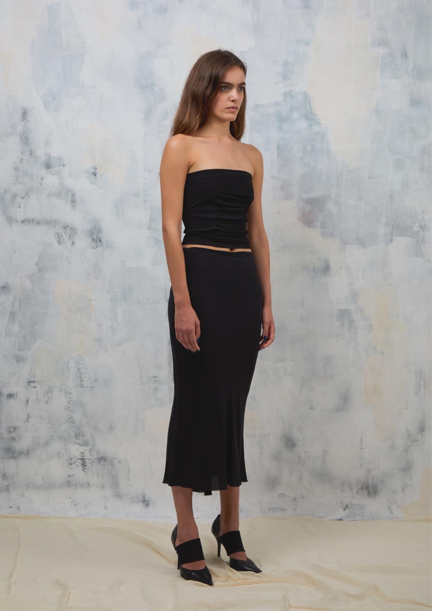 Ann Demeulemeester P/E 2006 Maxi gonna in seta nera con schiena drappeggiata In condizioni buone in vendita a Athina, GR