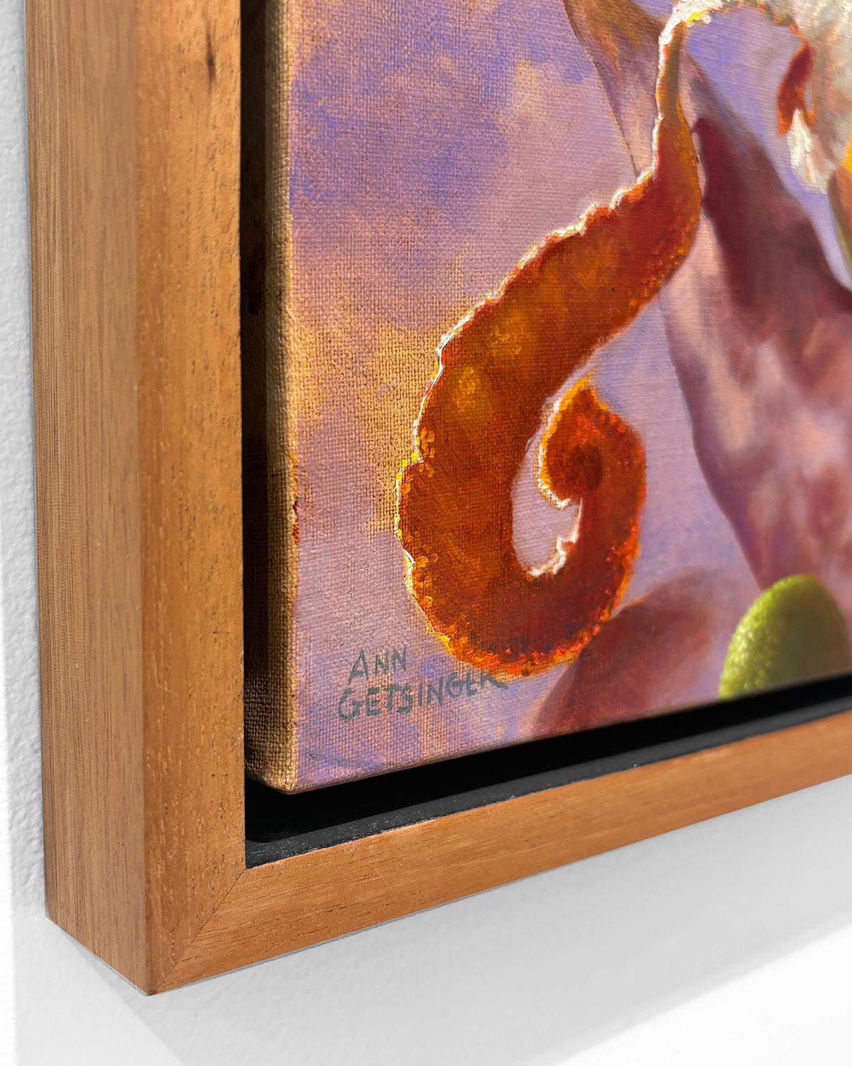 Aufhängung (Hyperrealistisches Blumen- und Gemüsestillleben vor Wolken) (Realismus), Painting, von Ann Getsinger