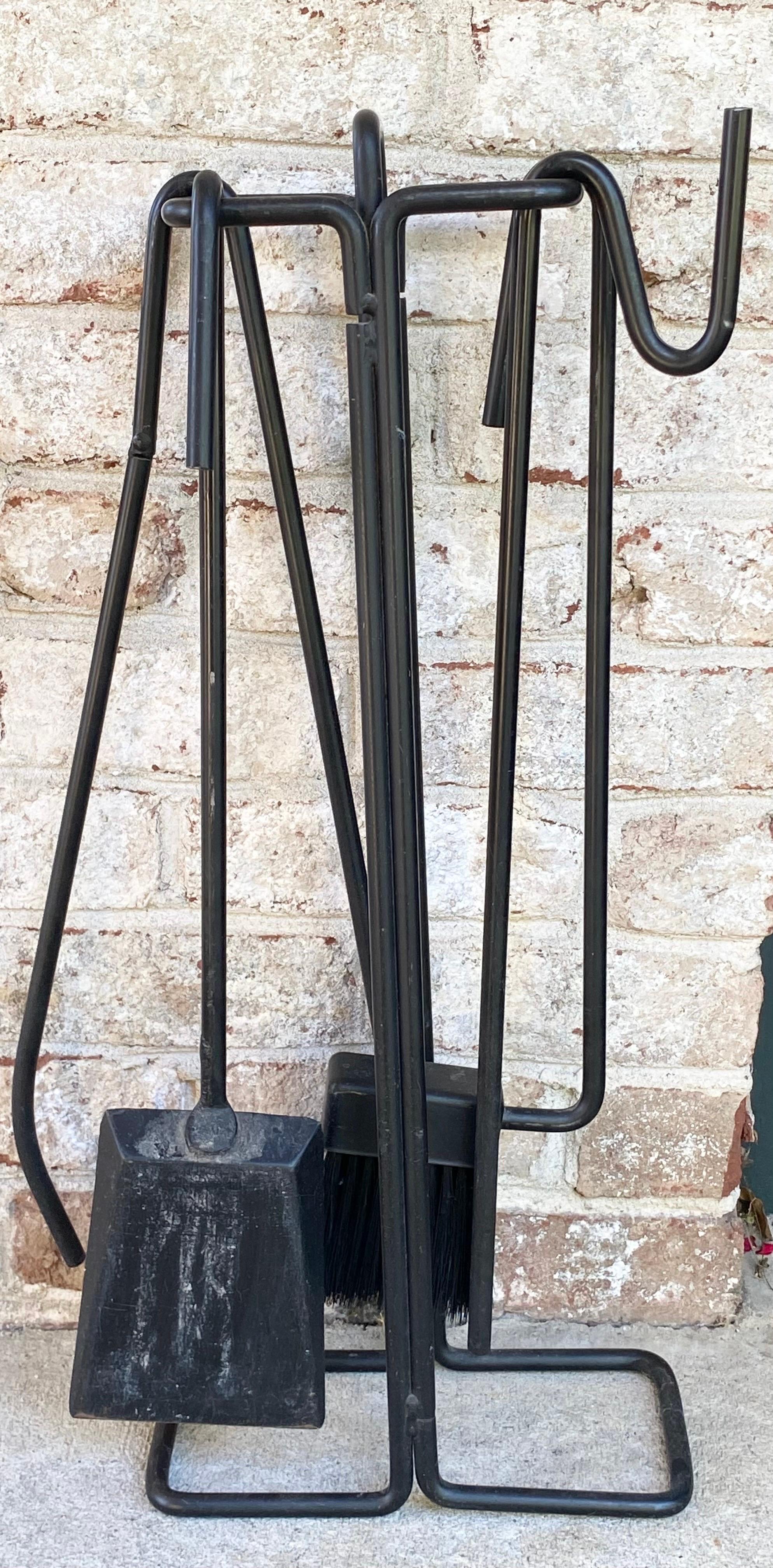 Ensemble d'outils de cheminée modernes Ann Maes Bon état - En vente à East Hampton, NY