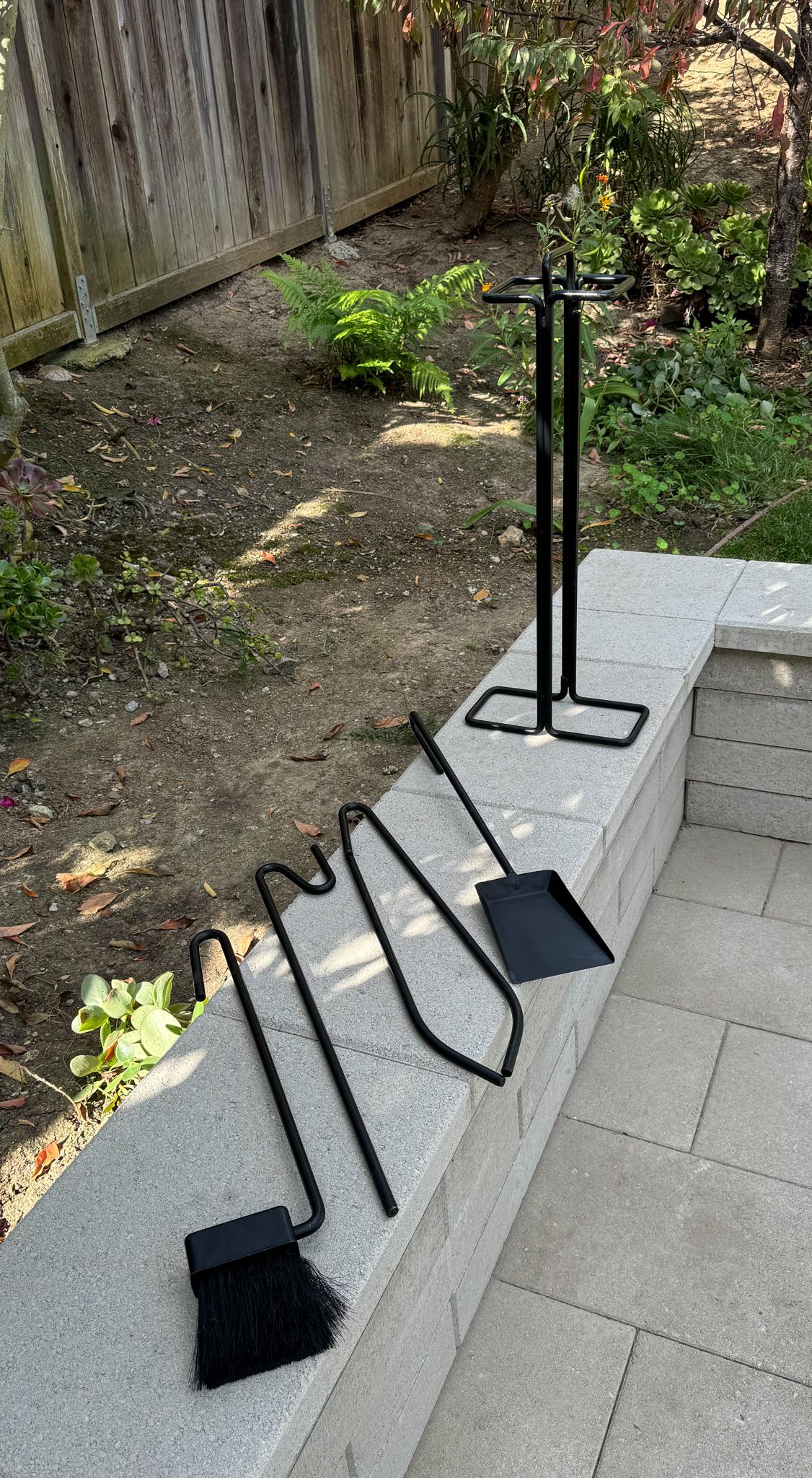 Outils de cheminée modernistes Ann Maes pour Mace-Line, vers 1977 en vente 3