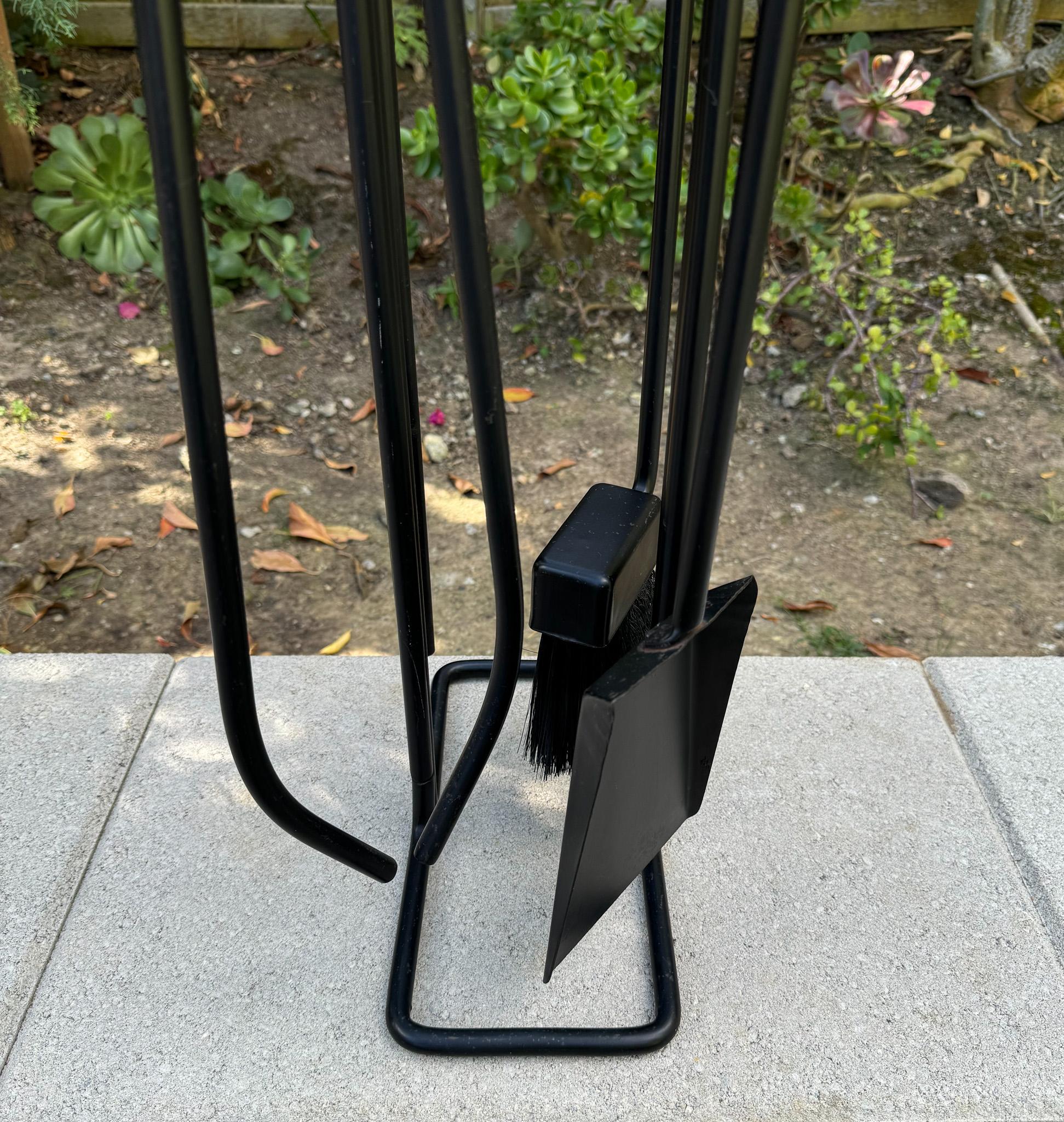 20ième siècle Outils de cheminée modernistes Ann Maes pour Mace-Line, vers 1977 en vente