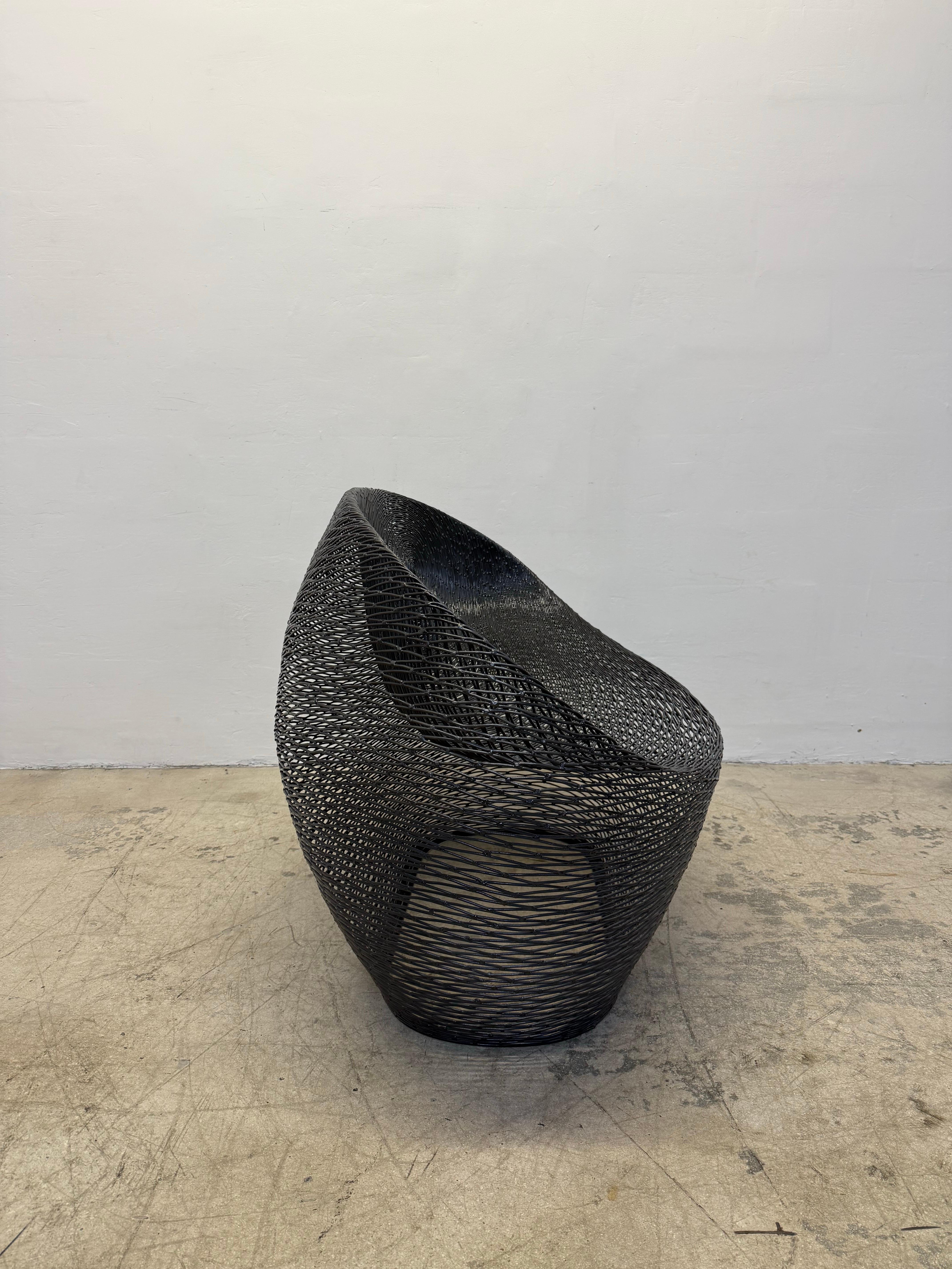 XXIe siècle et contemporain Banc en fer galvanisé soudé à deux places Ann Pamintuan Cocoon, années 2000 en vente