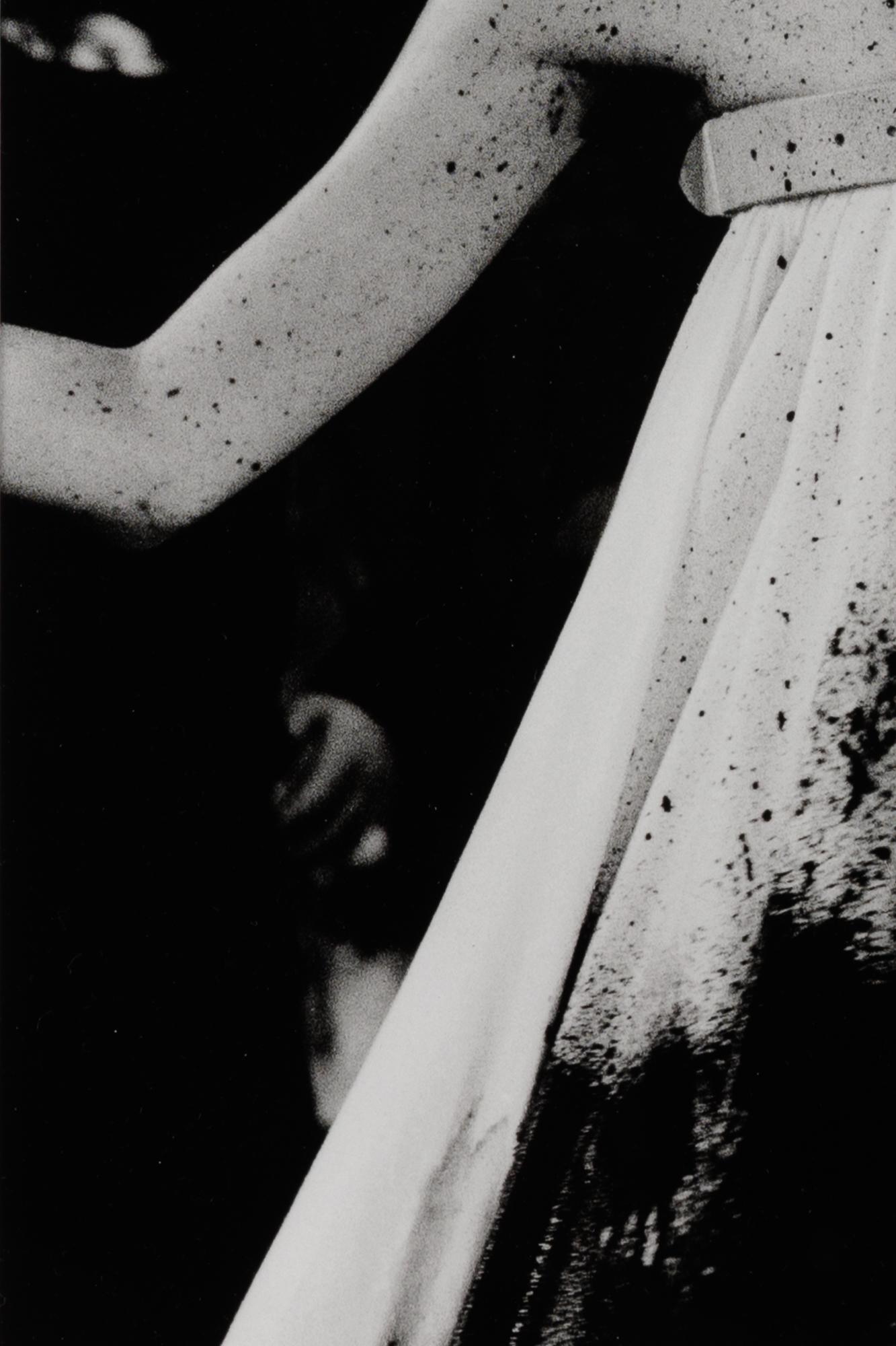 Insensé - Contemporary Photograph by Ann Ray 