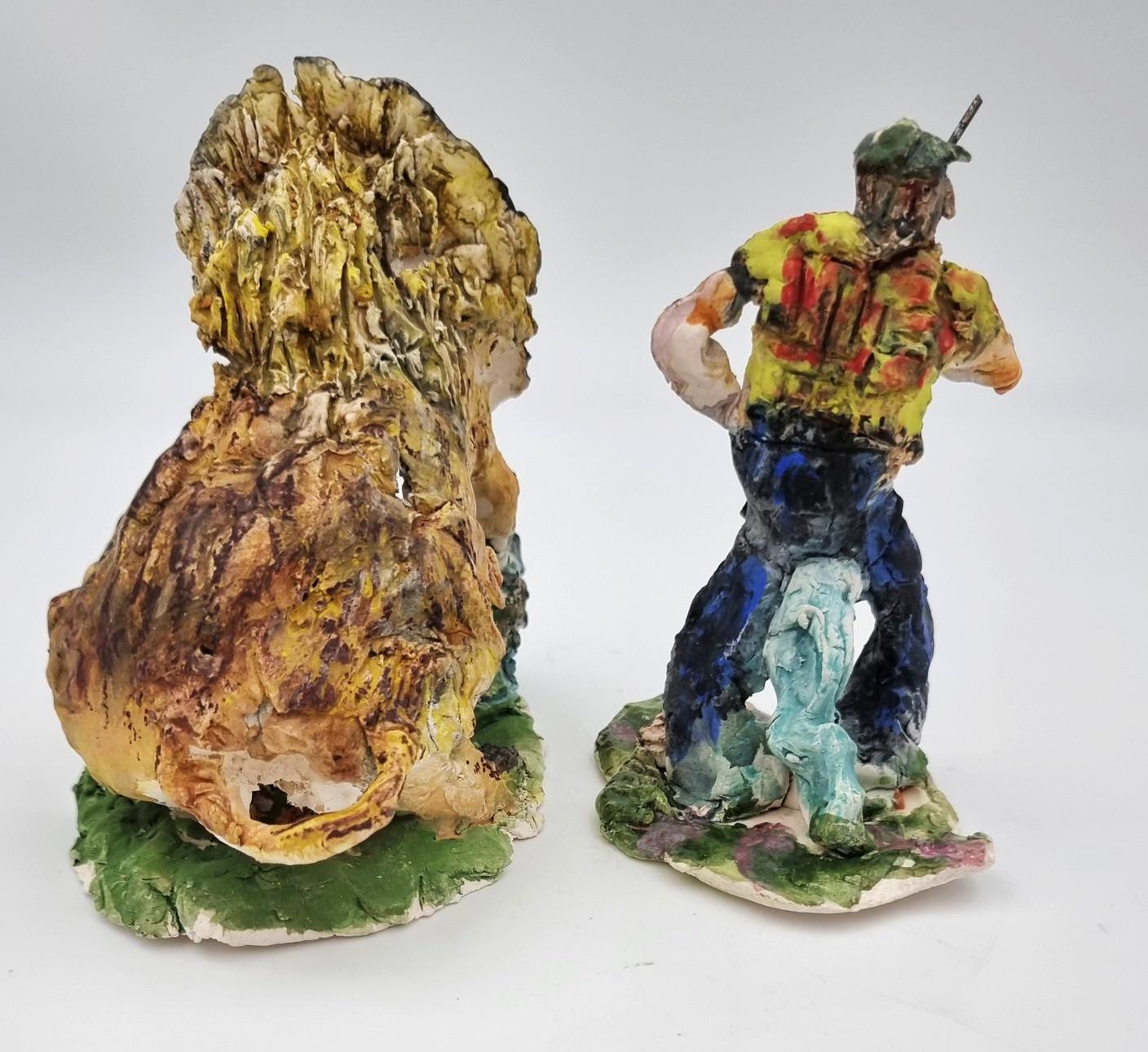 Ann Rothman
León y domador de leones (circo, caprichoso, Viola Frey, delicado, juguetón, divertido, Cirque du Soleil, The Ringling Bros., Barnum & Bailey)
2021
Porcelana, Esmaltes de bajo fuego, Crayones, Acuarelas
Cono de cocción 06, 04
León: 5,5 x
