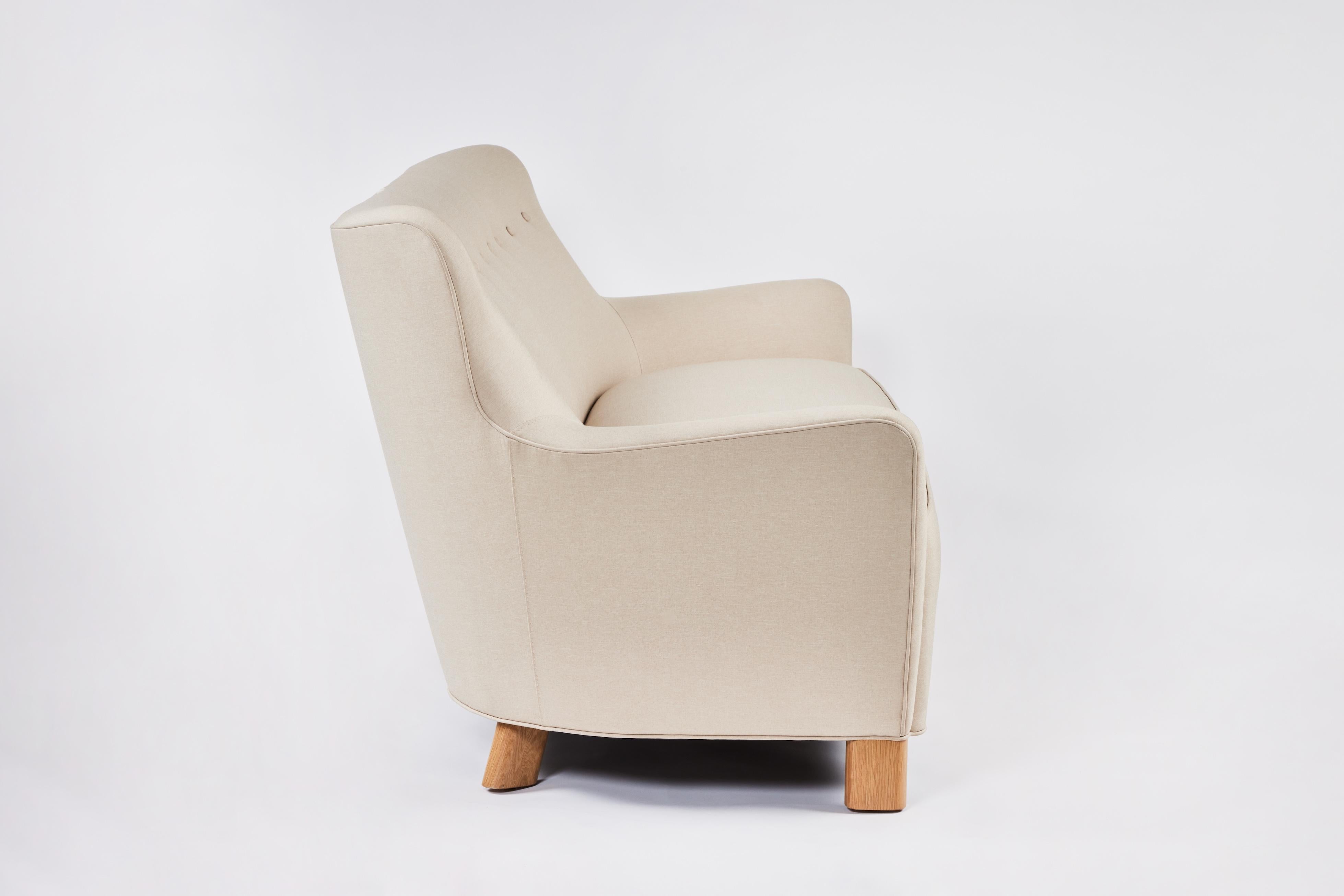 Sofa Modern Curved Tight Back and Seat de Martin and Brockett en vente 3