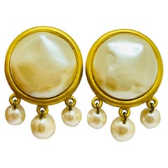 ANN TAYLOR signed Vintage gold dangle pearls designer clip on earrings