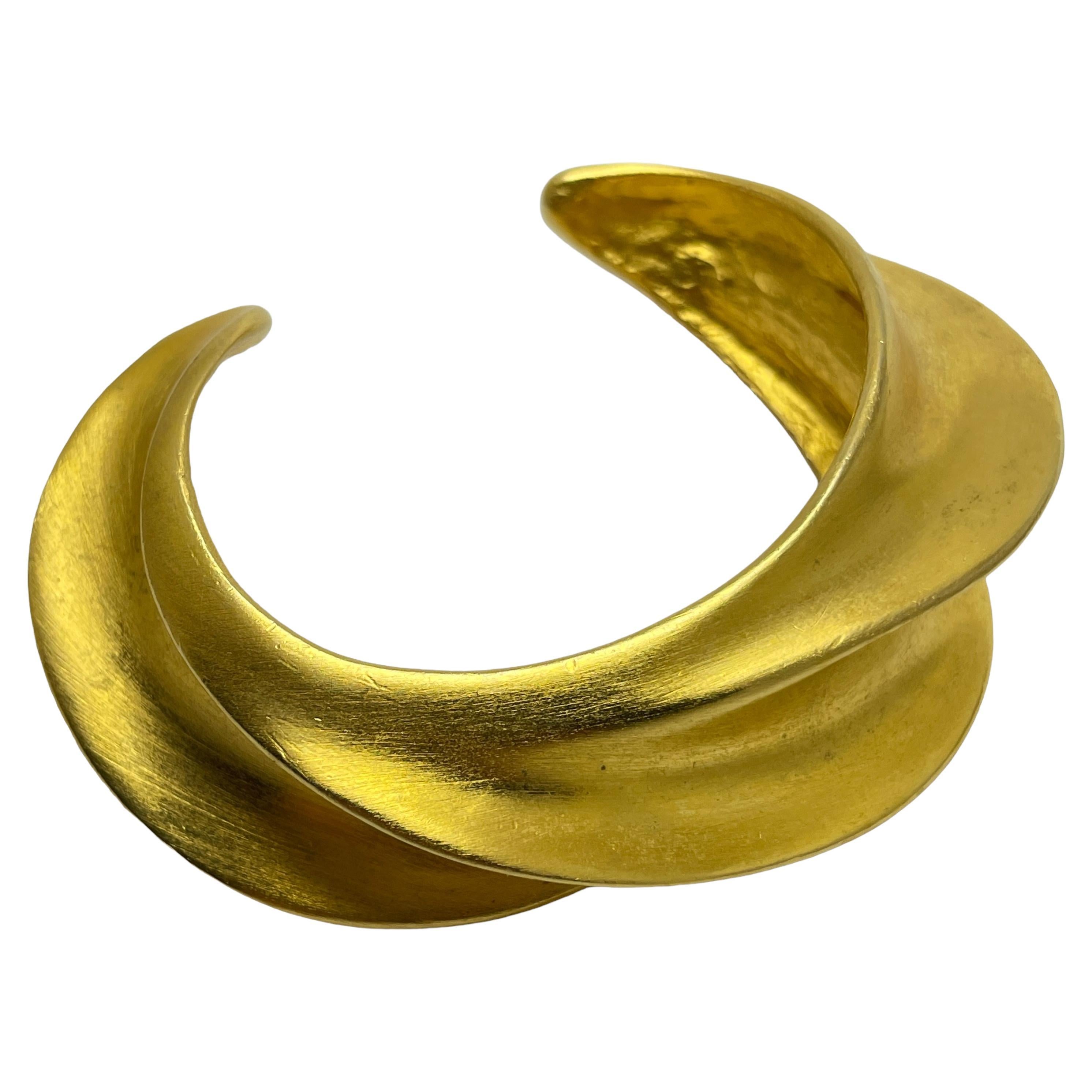 ANN TAYLOR vintage matte gold modernist geometric designer runway cuff bracelet For Sale