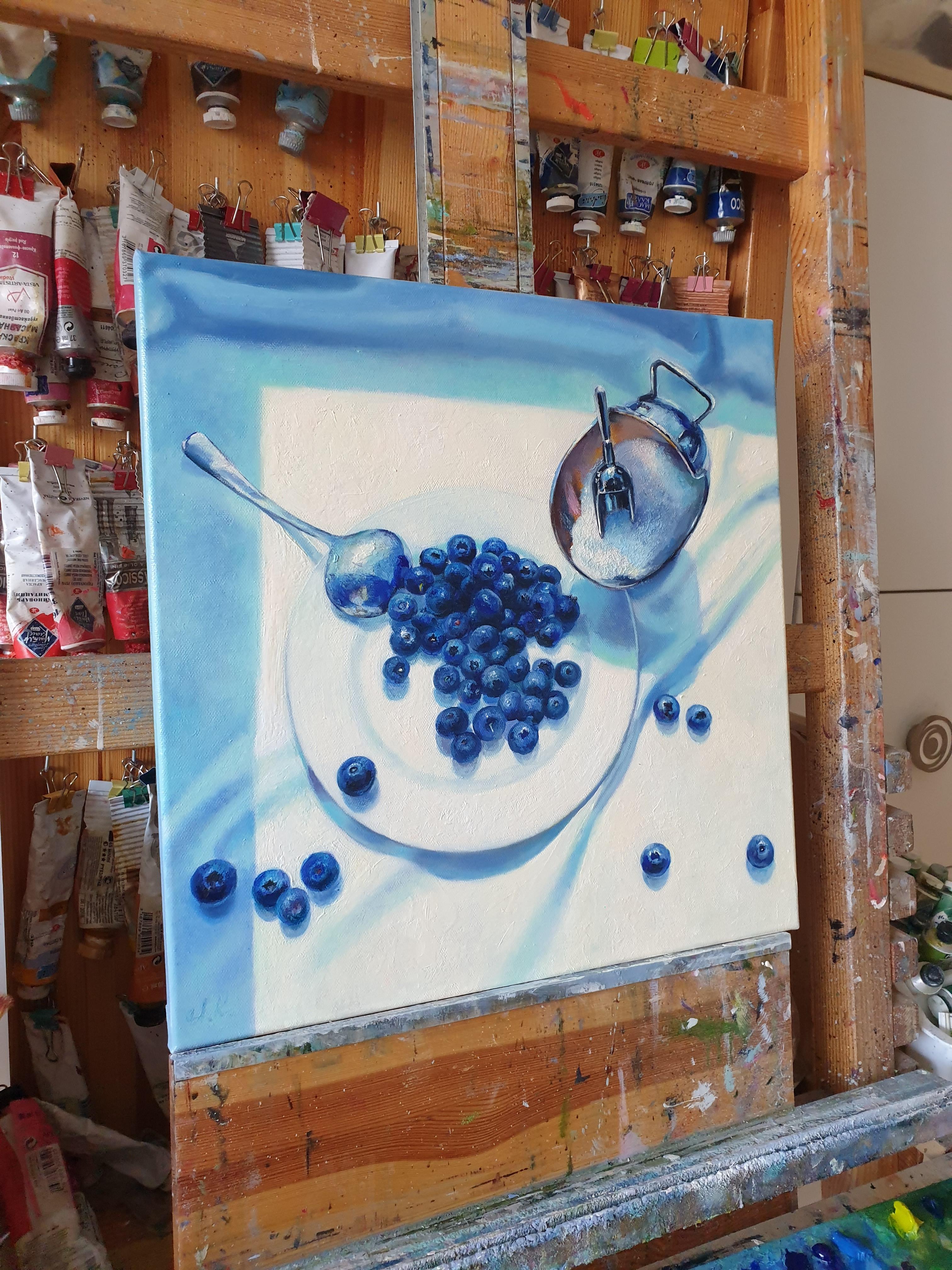 realistic blueberry drawing