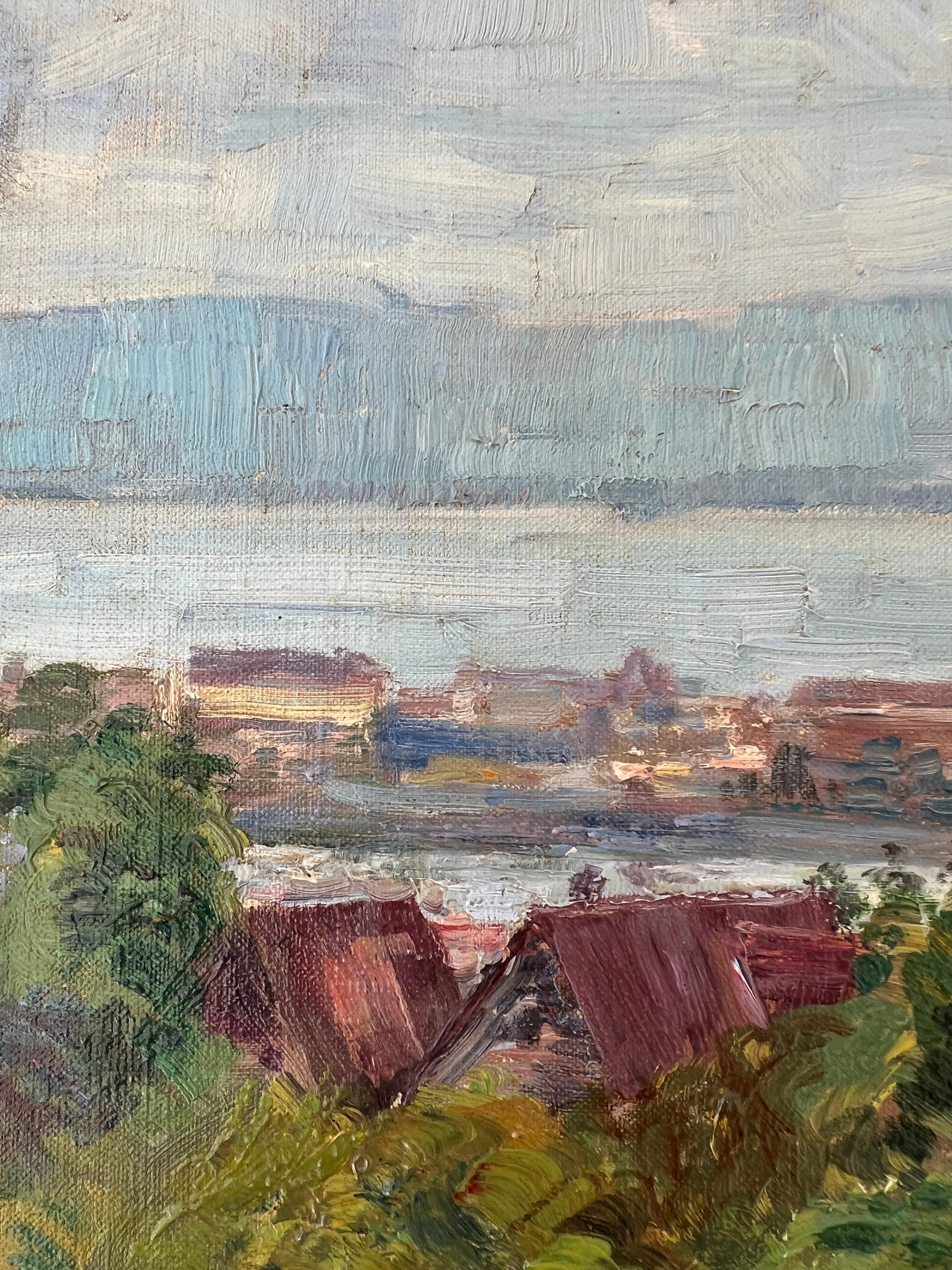 Travail sur panneau de toile
Cadre en bois doré
47 x 56,5 x 3,5 cm


Cette œuvre captivante dépeint un paysage bucolique où la nature s'étend dans une douce symphonie de verts et de bleus. Au premier plan, une colline verdoyante parsemée d'arbres