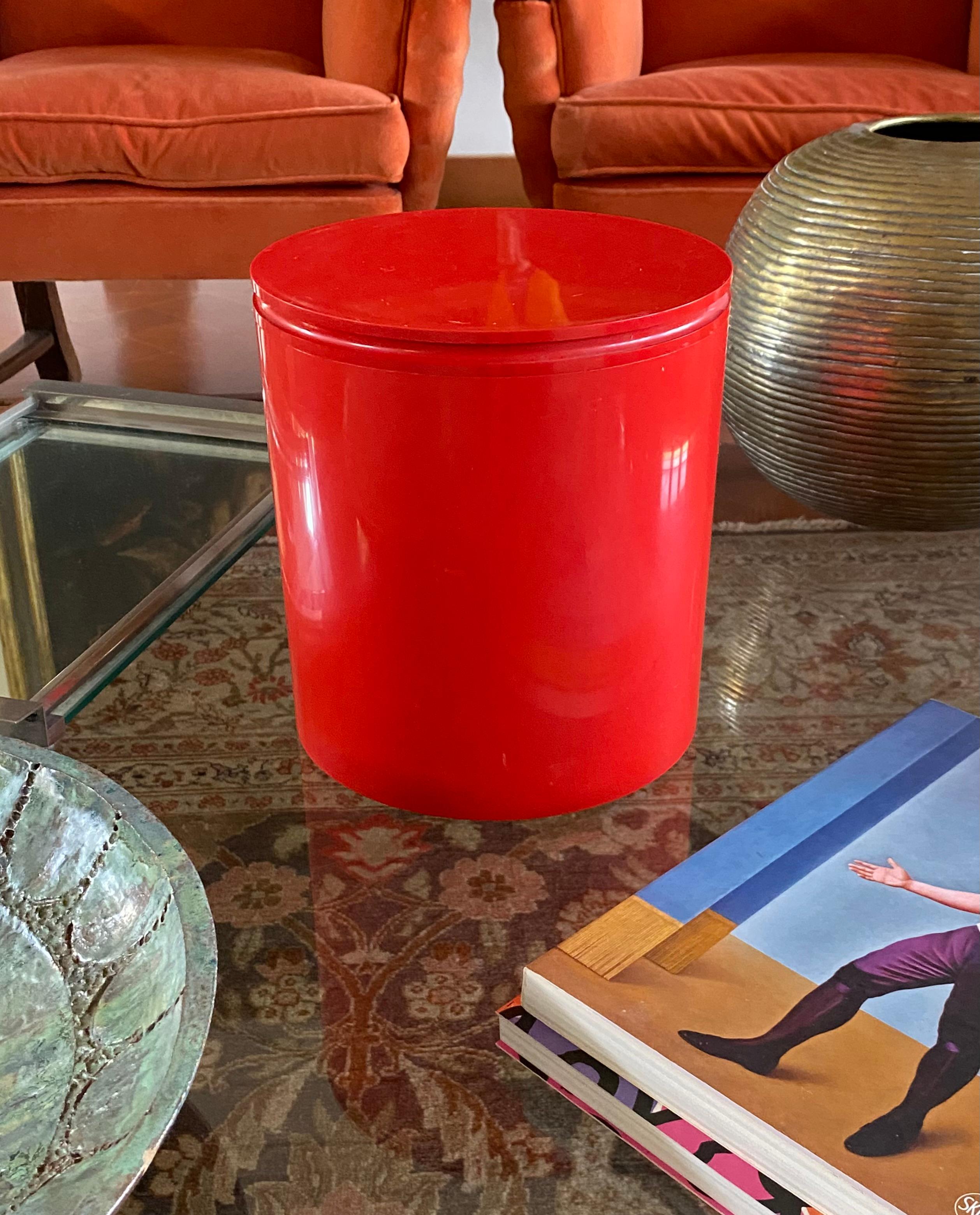 Anna Castelli Ferrari, Red biscuit jar / paper basket mod. 7305, Kartell, 1970  In Excellent Condition For Sale In Firenze, IT