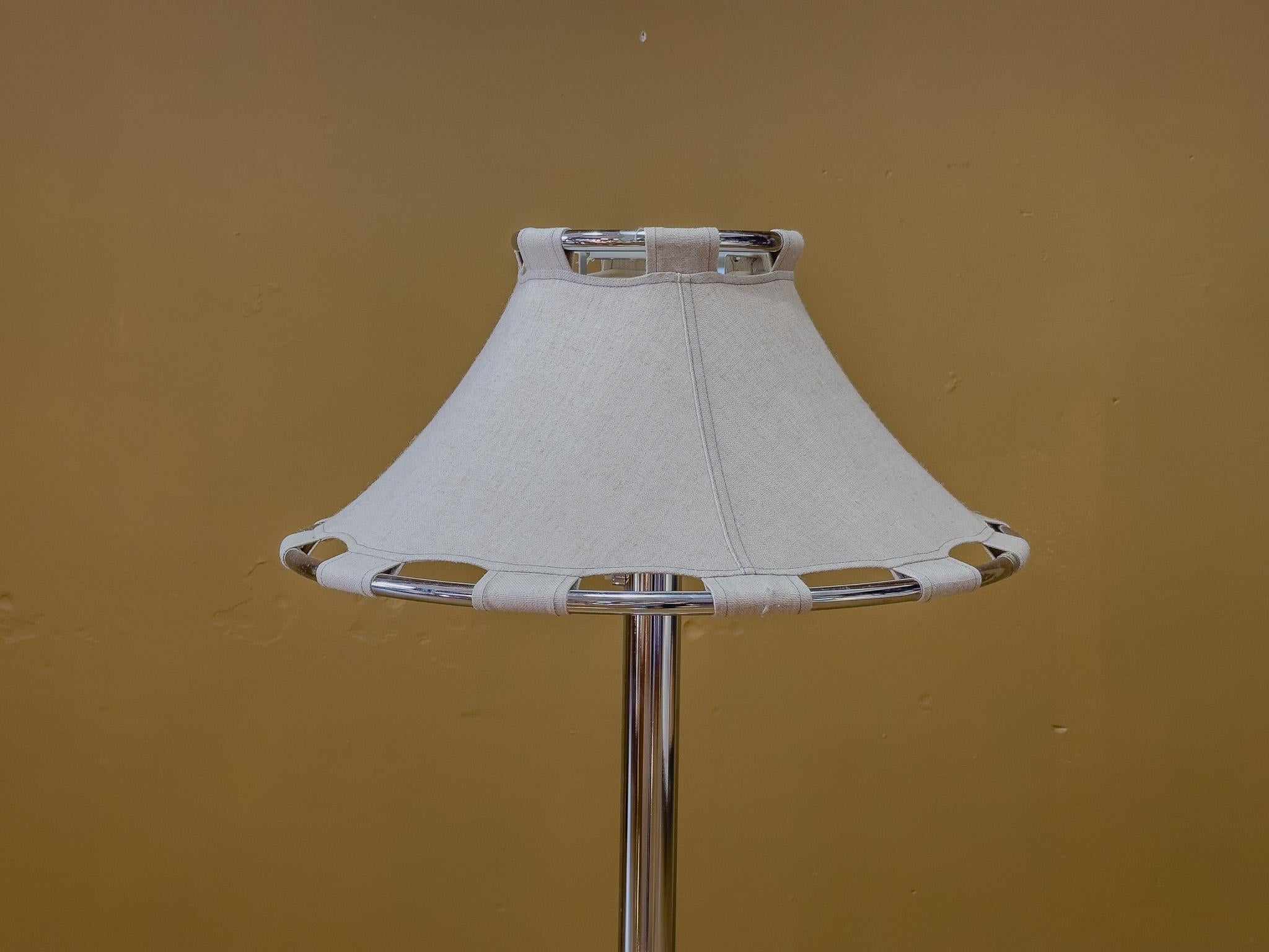 Mid-Century Modern 'Anna' Chrome and Canvas Floor Light en vente