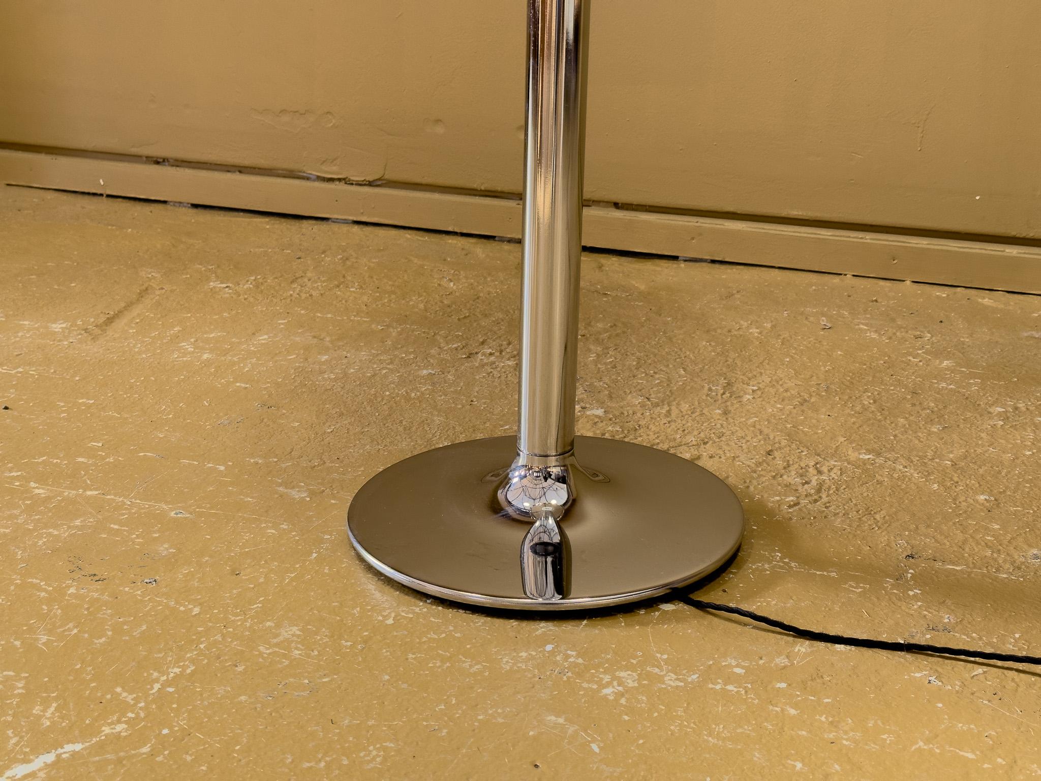 Suédois 'Anna' Chrome and Canvas Floor Light en vente