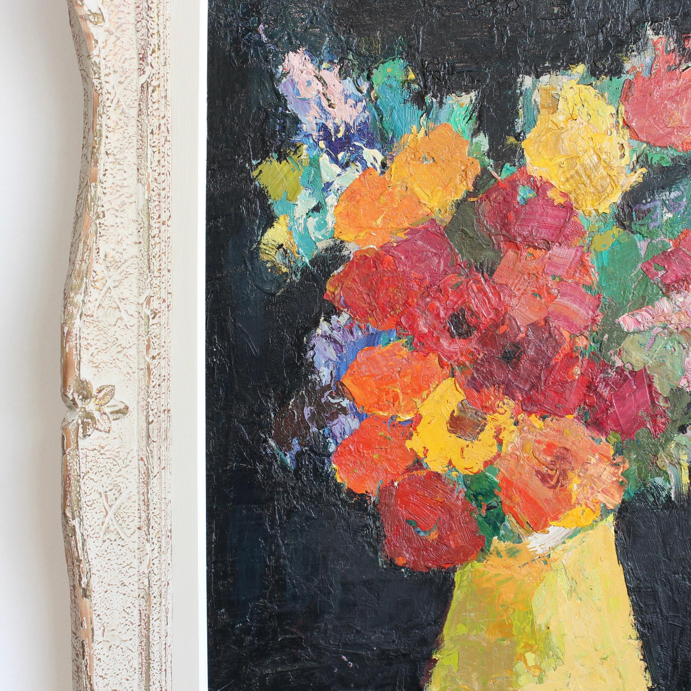 Bouquet in Yellow Vase For Sale 11