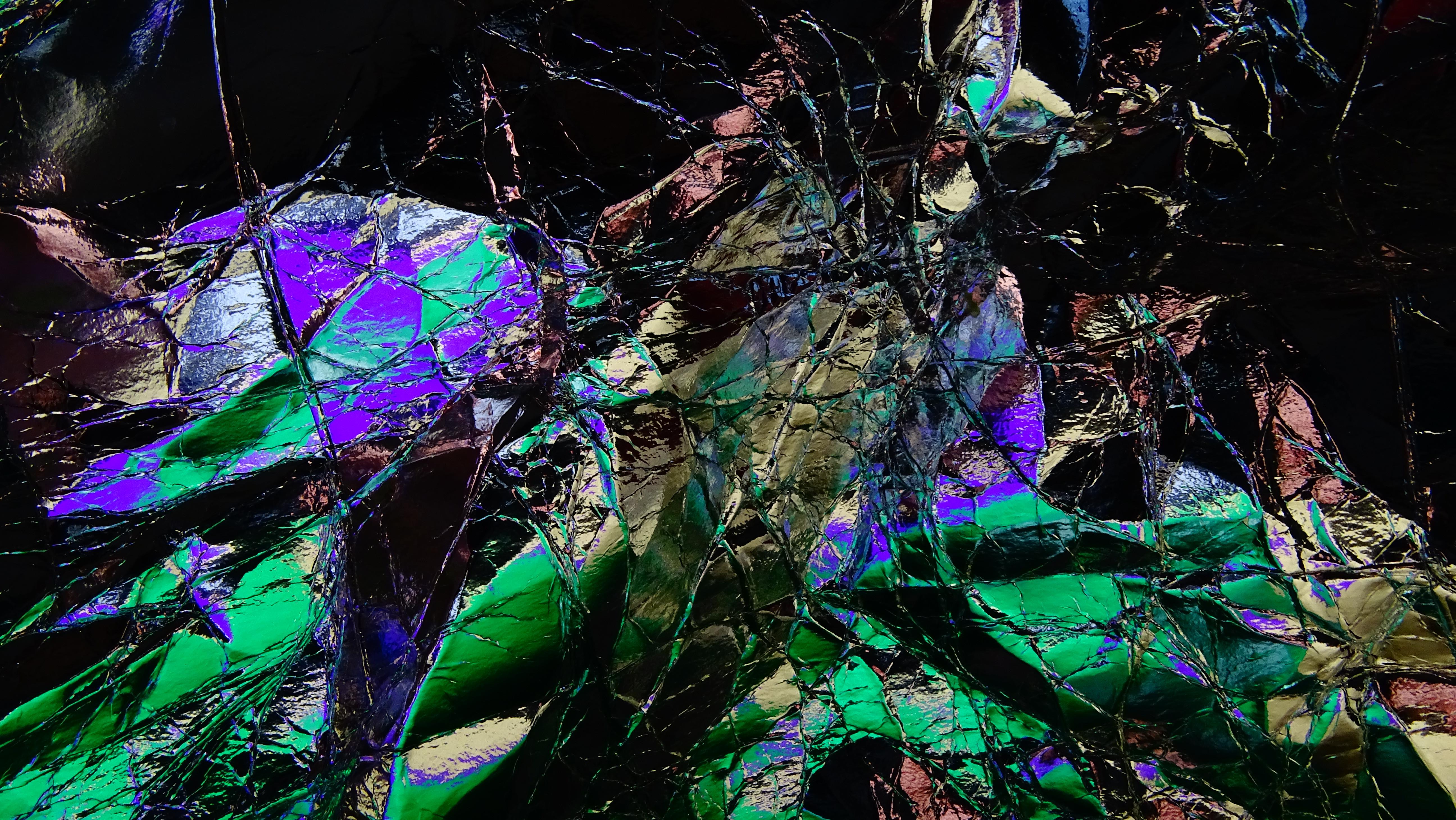 "Composición con oro y verde", fotografía de la artista Anna Golovanova. 
Composiciones digitales abstractas.
Juego extravagante con la forma y el color.

País de origen: Rusia.
Firmada: Firmado y numerado en imprenta.
Tema: Composición.
Tamaño de