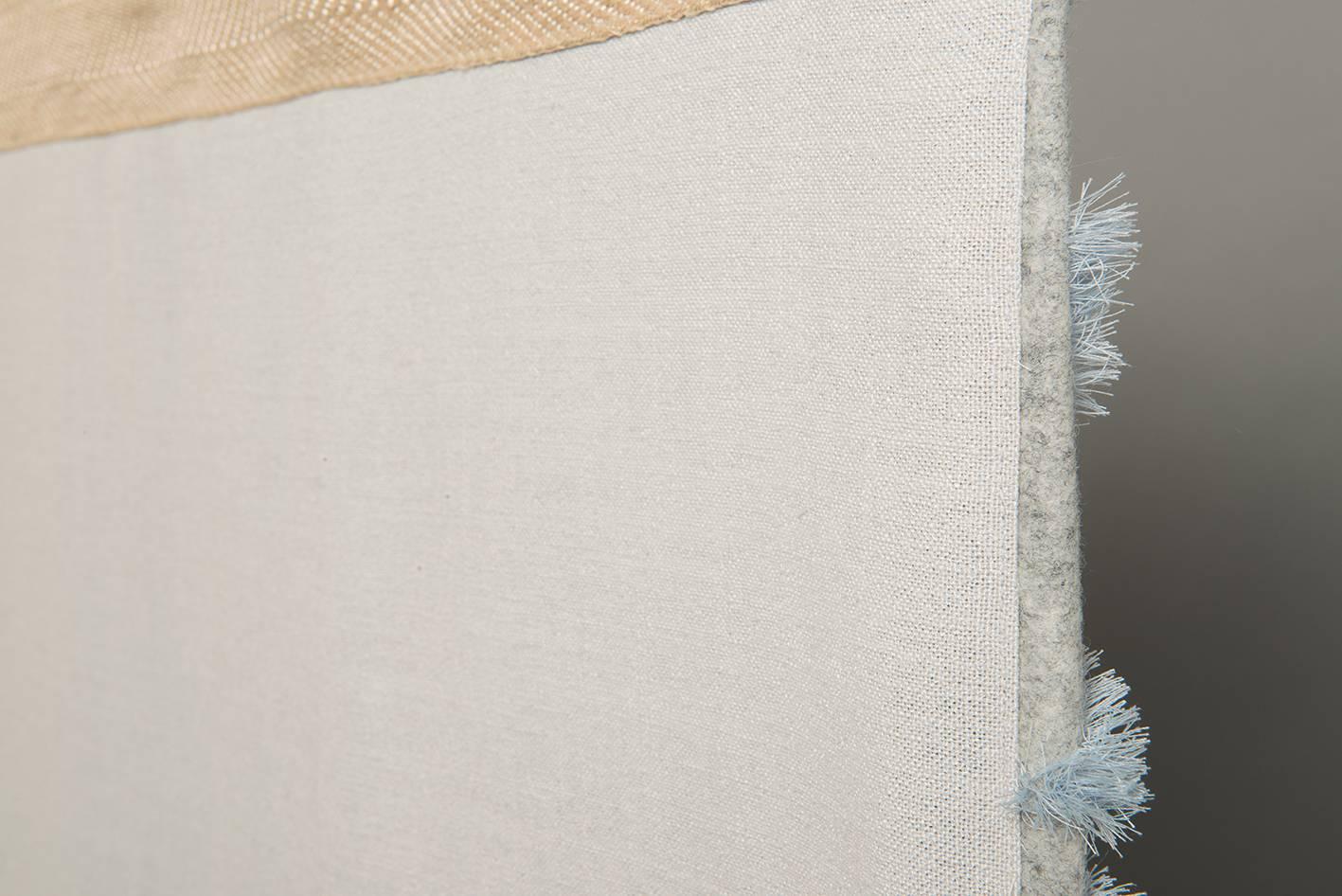 Murmuration - tenture murale en textile touffetée de l'artiste britannique Anna Gravelle en vente 3