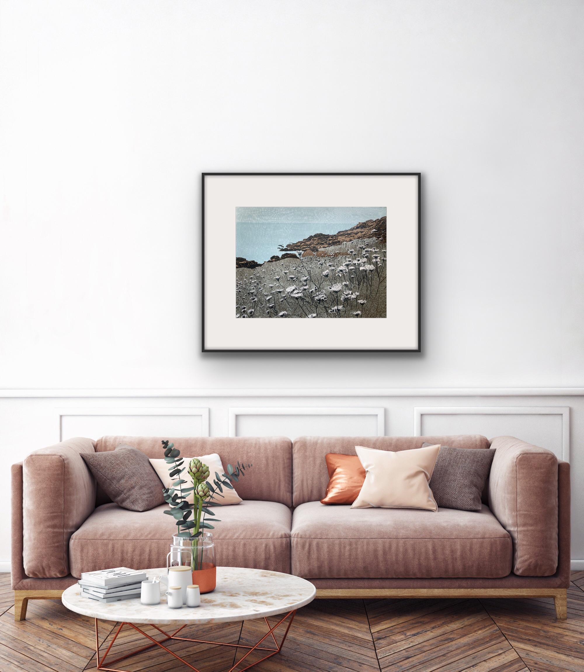 Lamorna: Cornish Coastal Path Series, Anna Harley, Impresión de edición limitada - Print de Anna Harley 