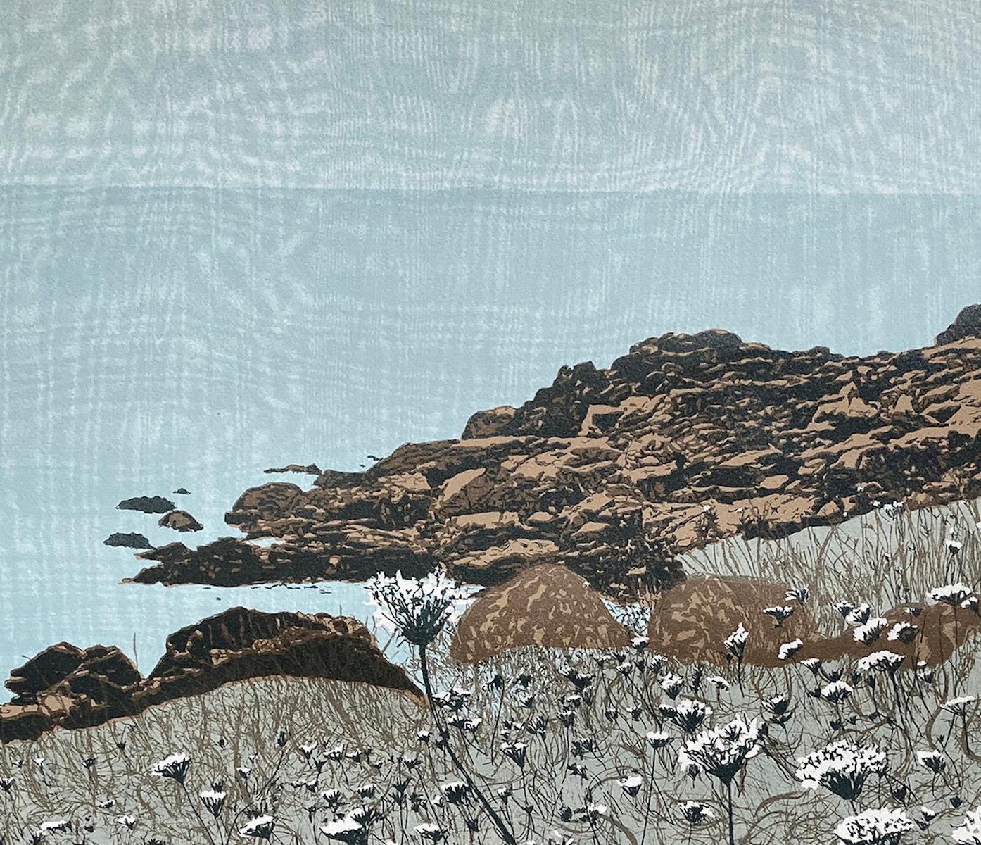 Lamorna: Cornish Coastal Path Series, Anna Harley, Impresión de edición limitada - Landscape Print Gris de Anna Harley 