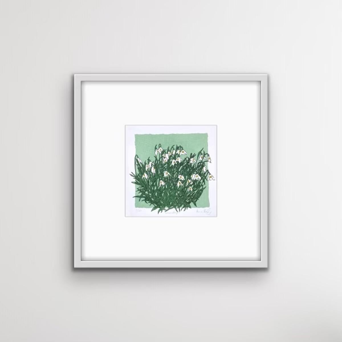 Snowdrops II von Anna Harley, Druck in limitierter Auflage, floral, botanisch  im Angebot 2